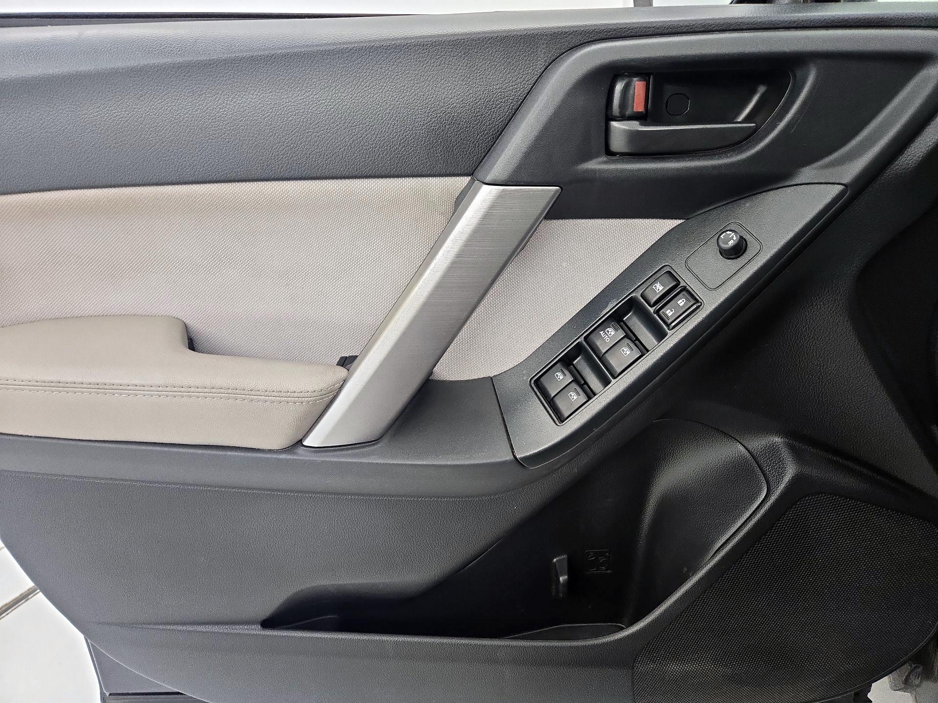 Thumbnail: 2016 Subaru Forester - 12