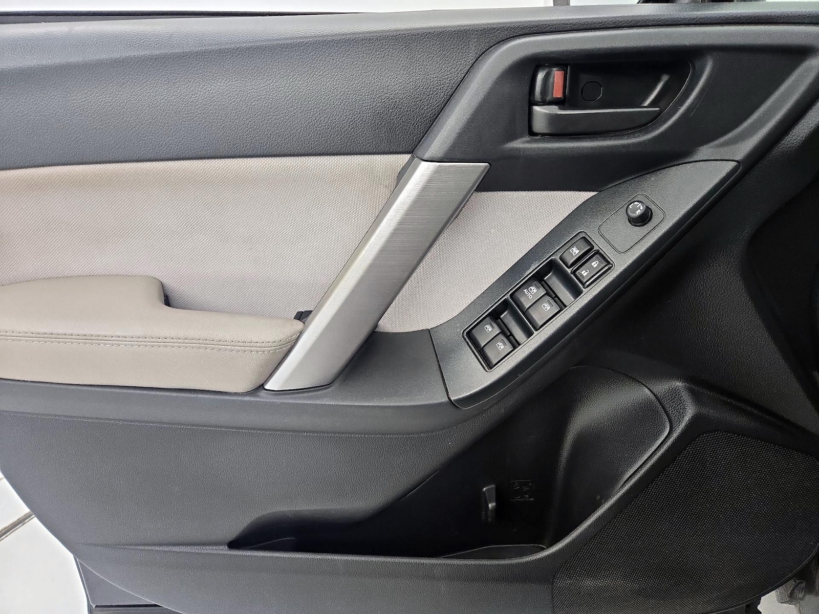 2016 Subaru Forester i - Photo 13
