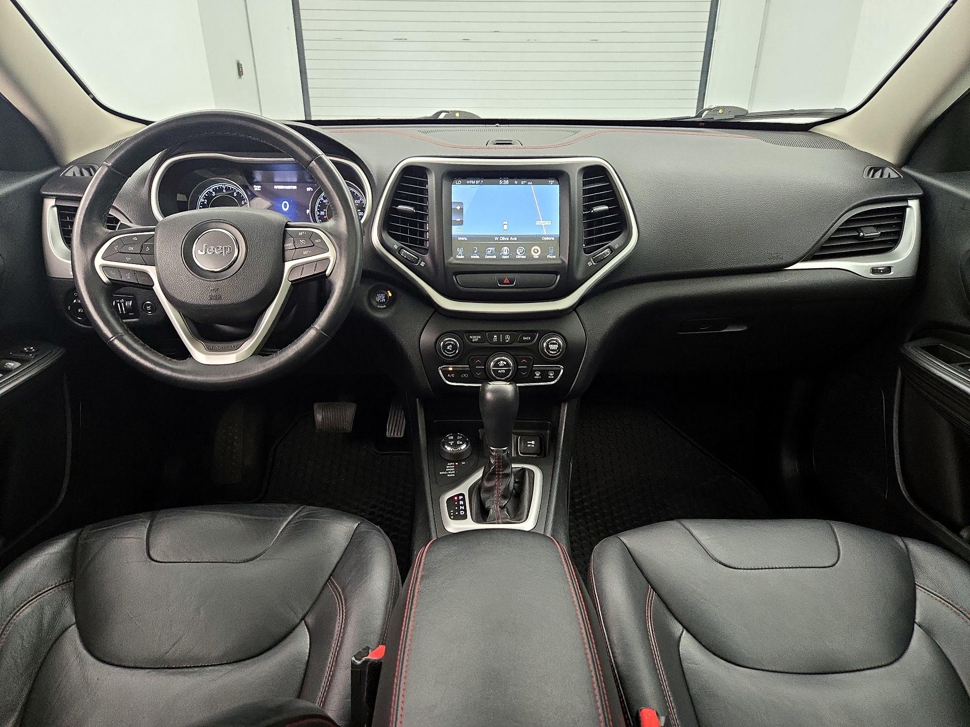 Thumbnail: 2015 Jeep Cherokee - 9