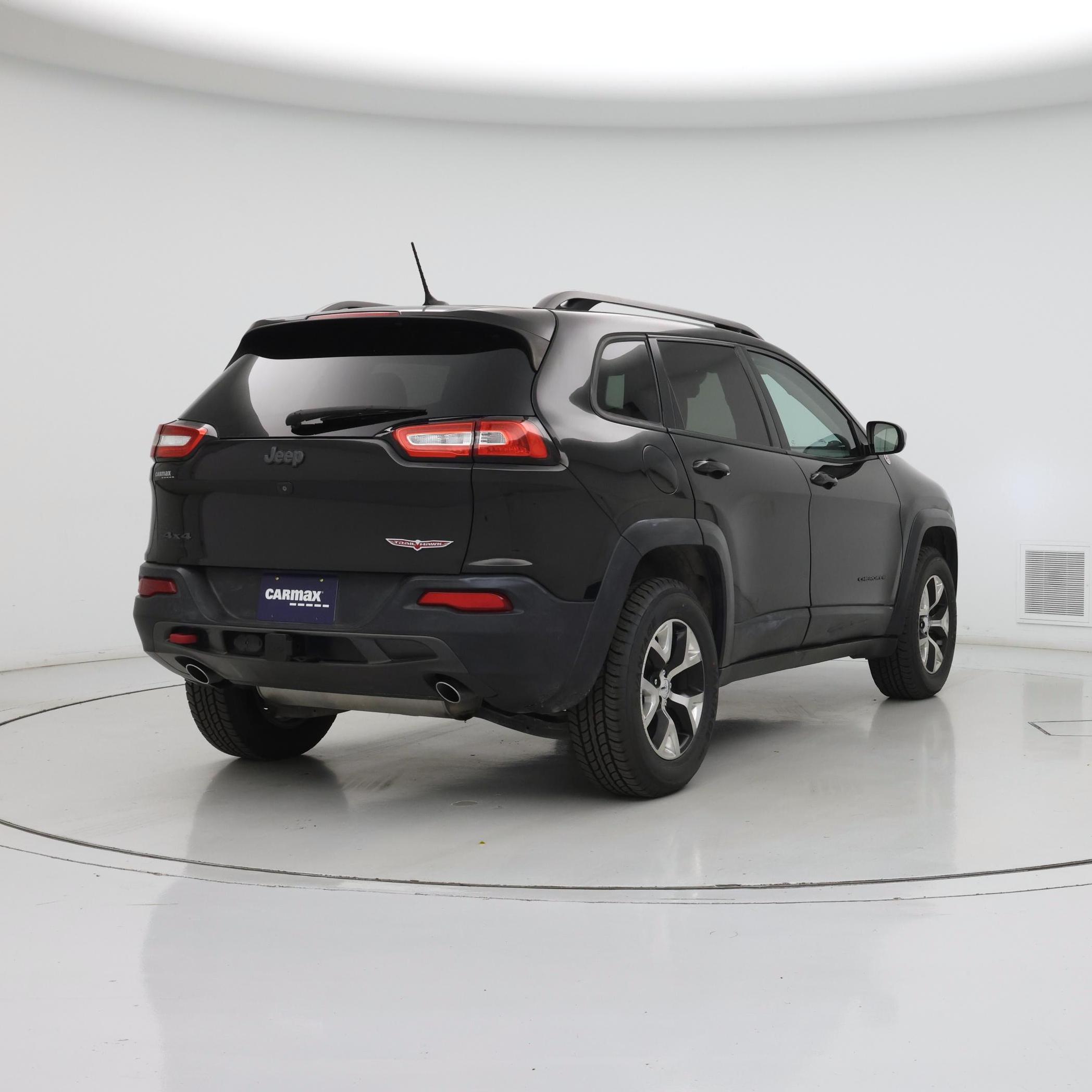 Thumbnail: 2015 Jeep Cherokee - 8