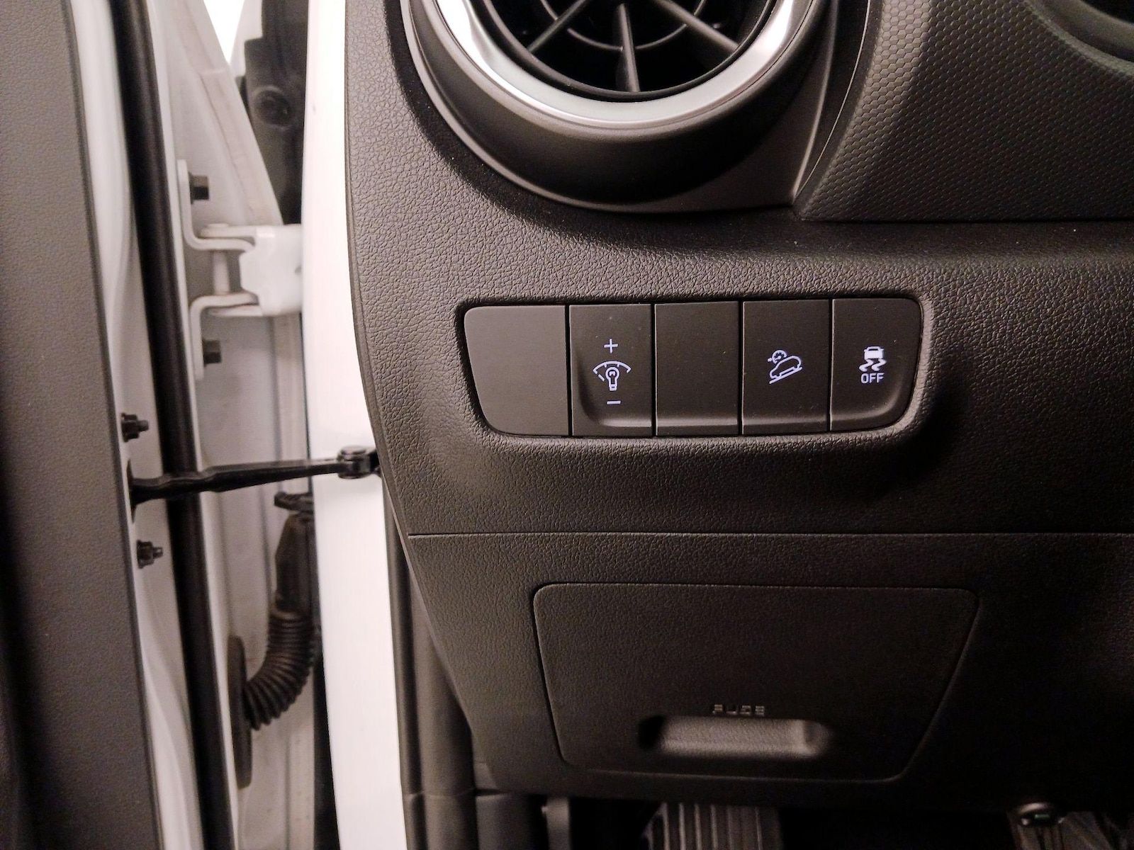 2023 Hyundai Kona SEL - Photo 14