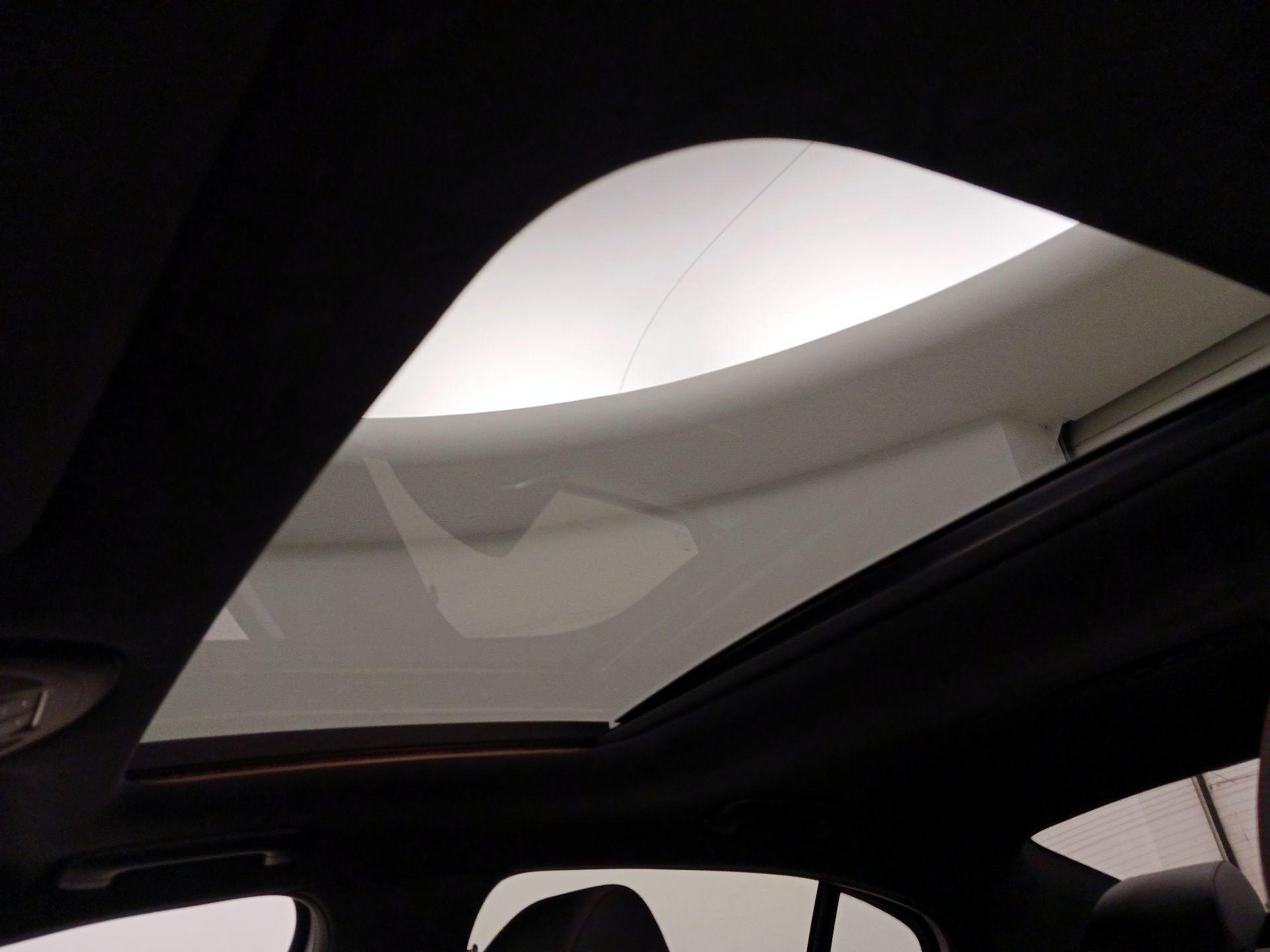 Thumbnail: 2020 Genesis G70 - 20