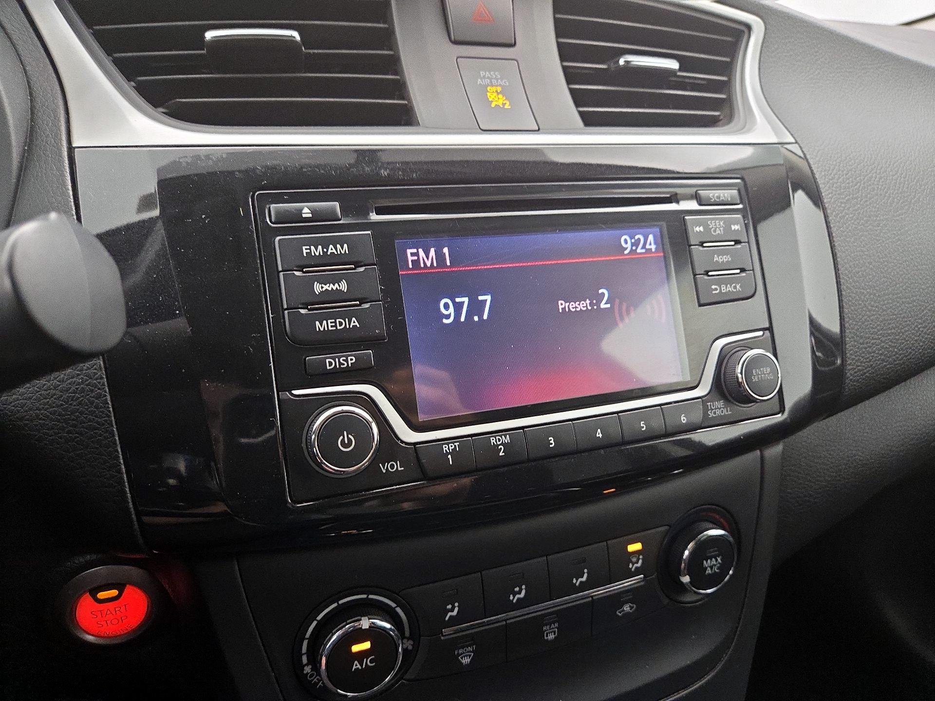 Thumbnail: 2016 Nissan Sentra - 15