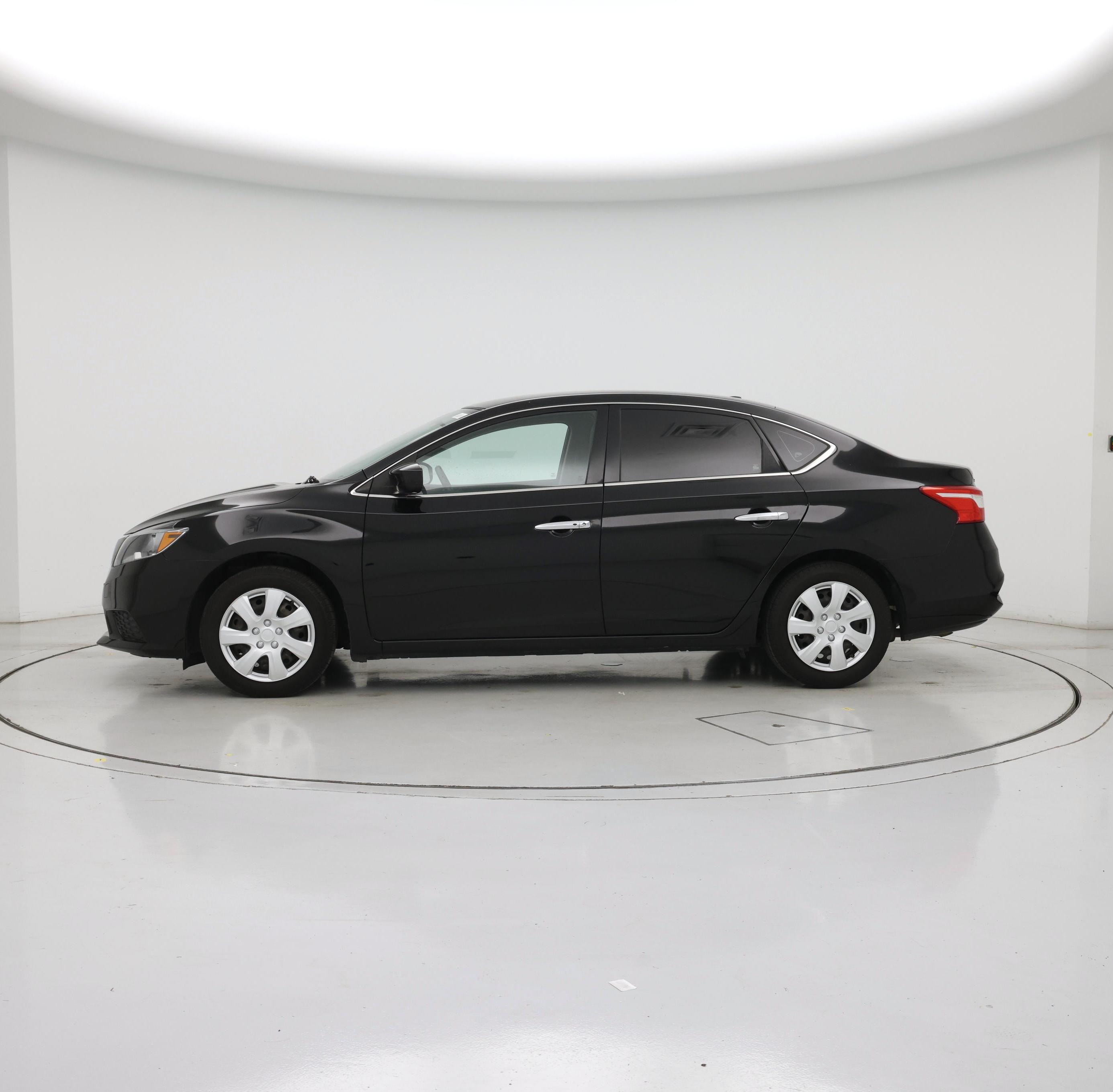 Thumbnail: 2016 Nissan Sentra - 3