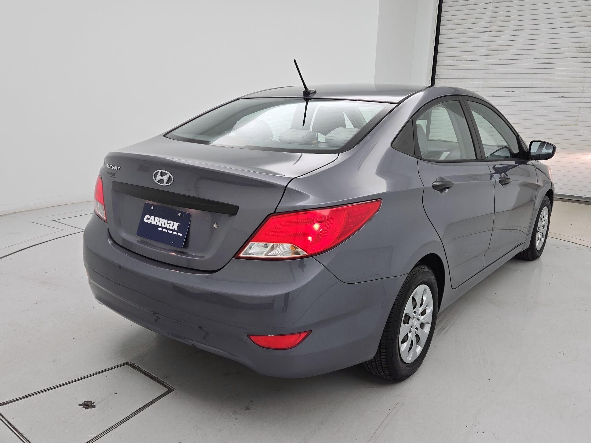 Thumbnail: 2017 Hyundai Accent - 5