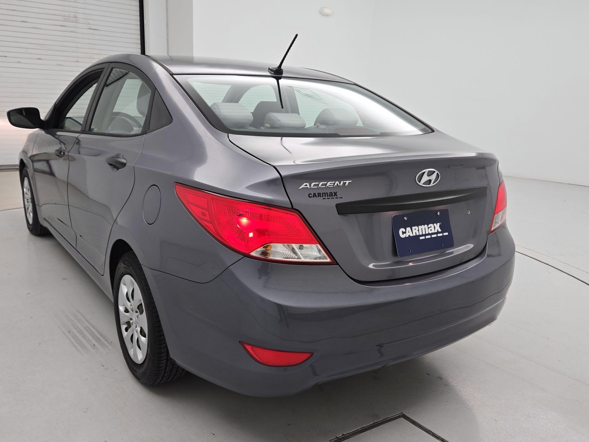 Thumbnail: 2017 Hyundai Accent - 7