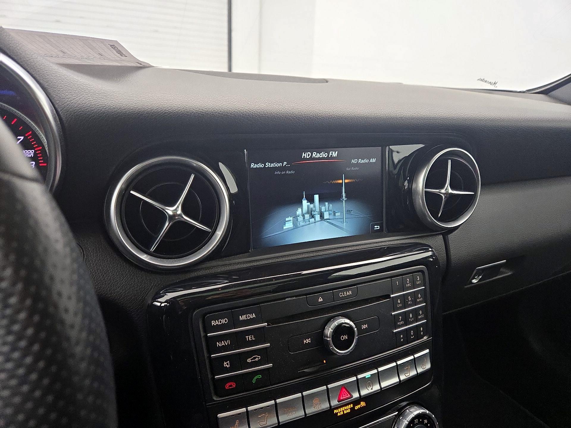 Thumbnail: 2019 Mercedes-Benz SLC - 16