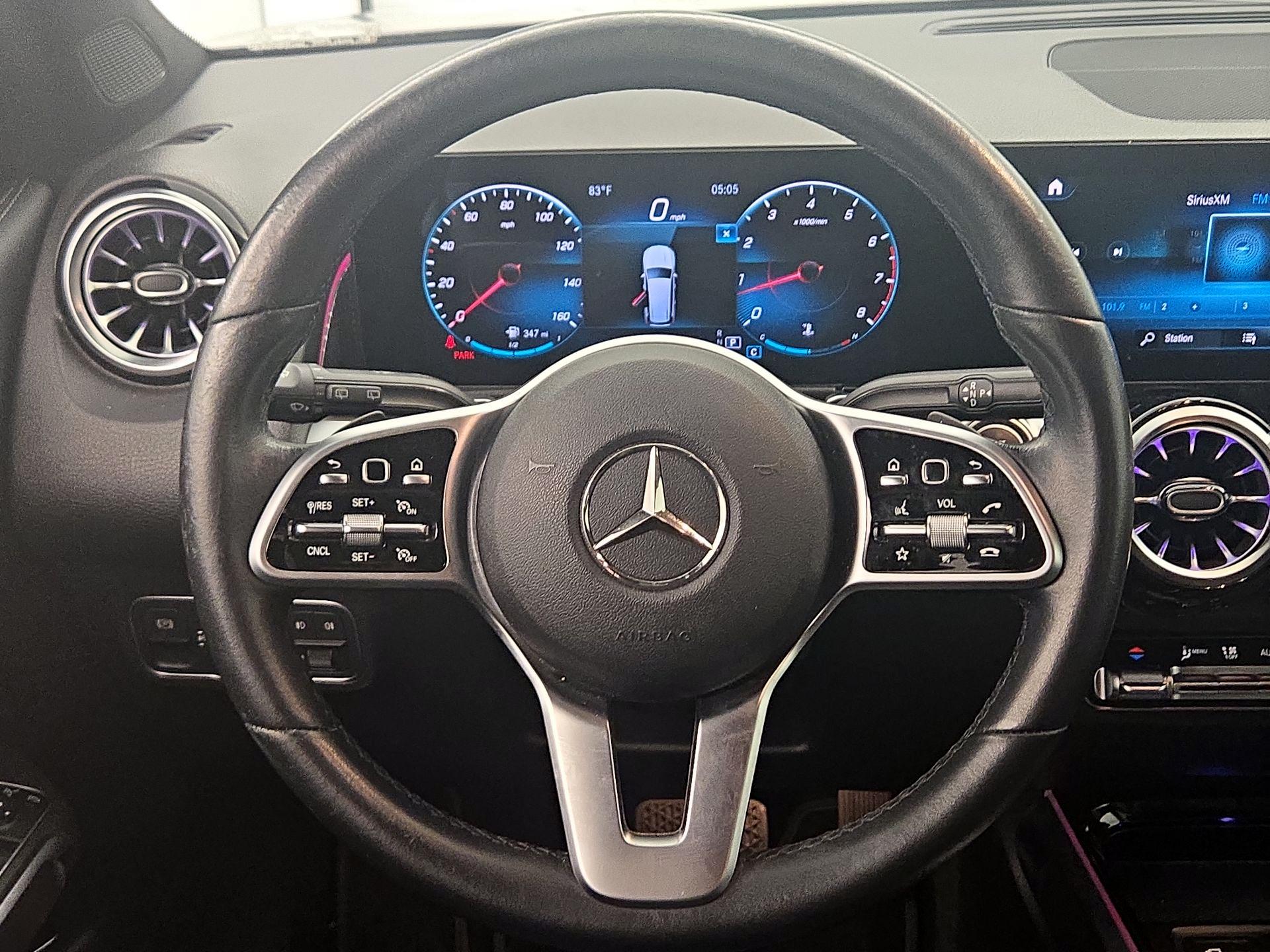 Thumbnail: 2022 Mercedes-Benz GLB - 10