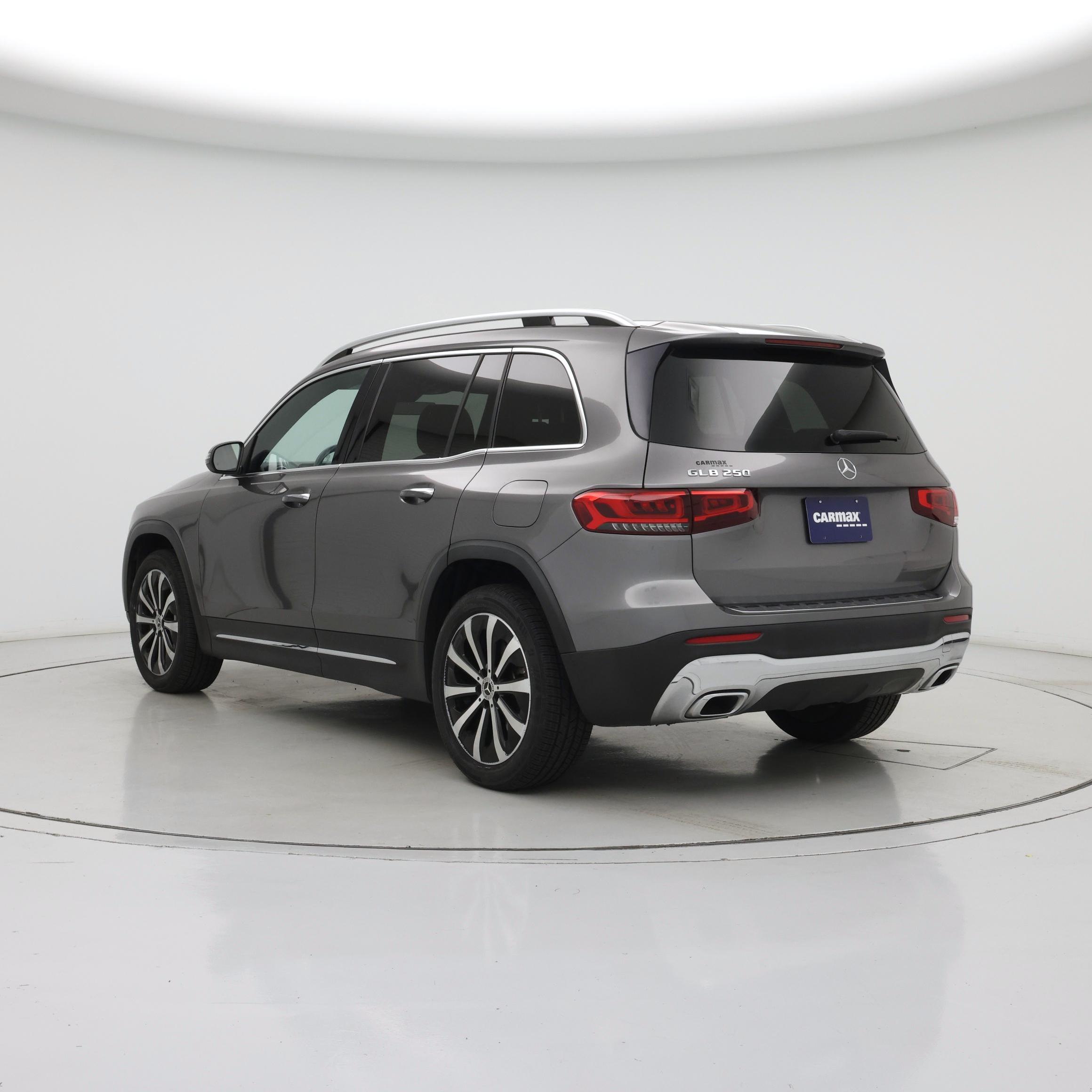 Thumbnail: 2022 Mercedes-Benz GLB - 2