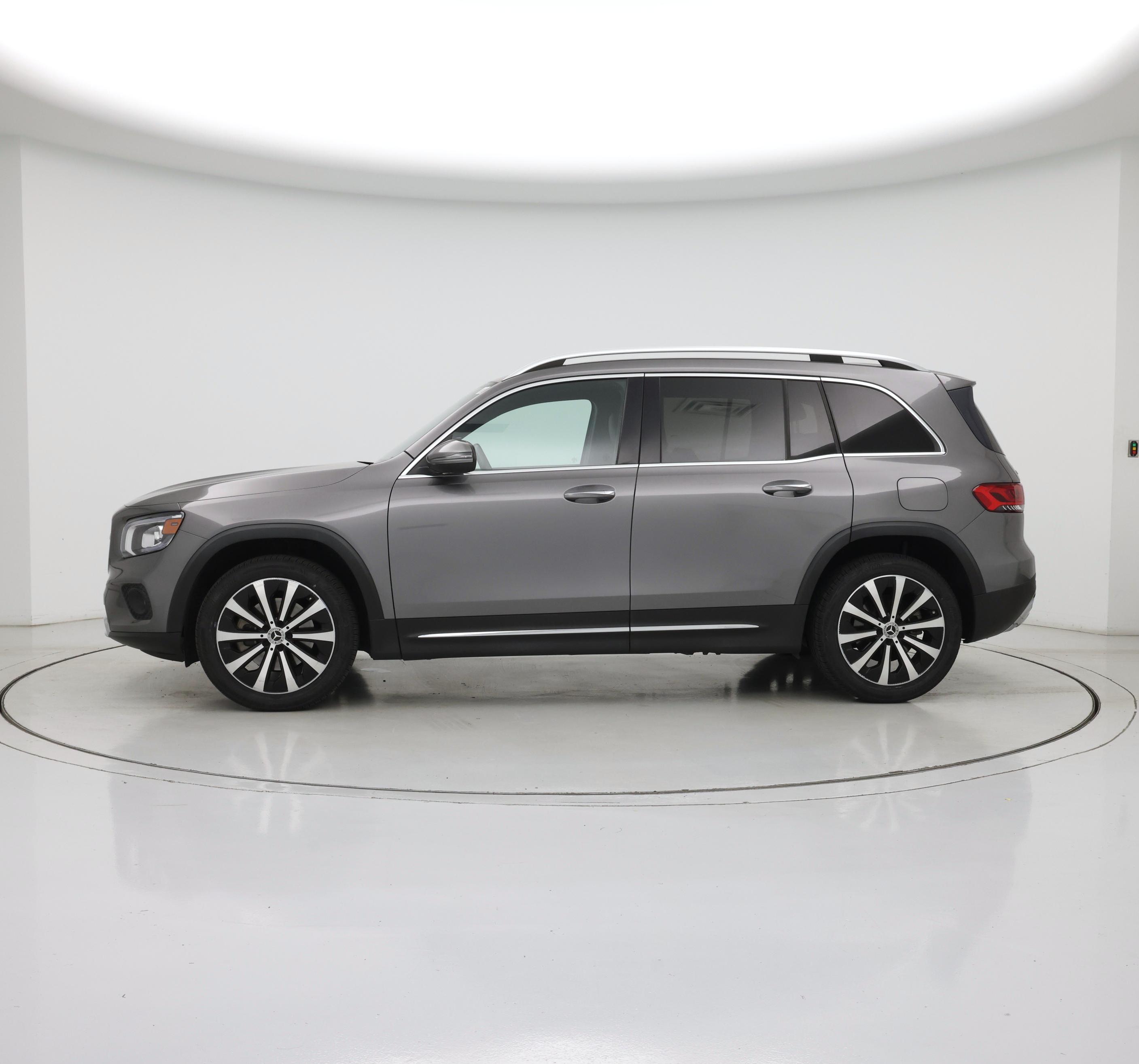 Thumbnail: 2022 Mercedes-Benz GLB - 3