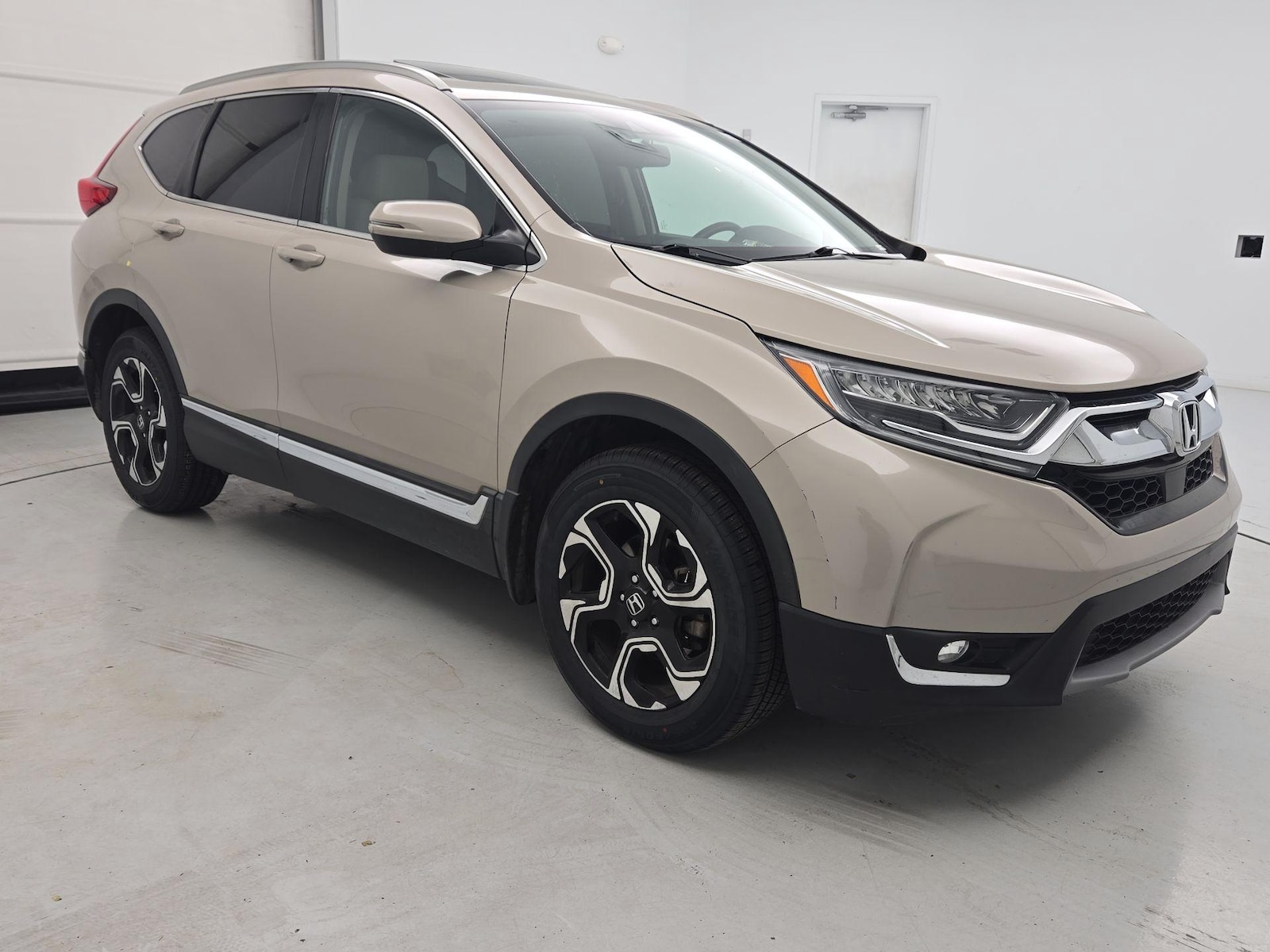 2018 Honda CR-V Touring - Photo 1