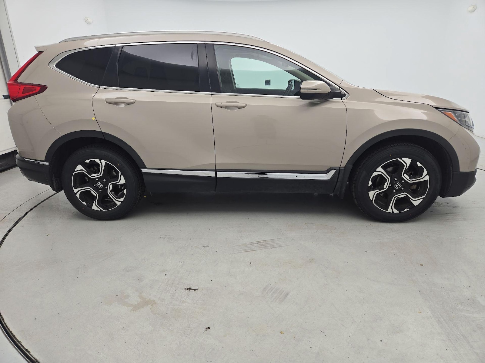 2018 Honda CR-V Touring - Photo 4
