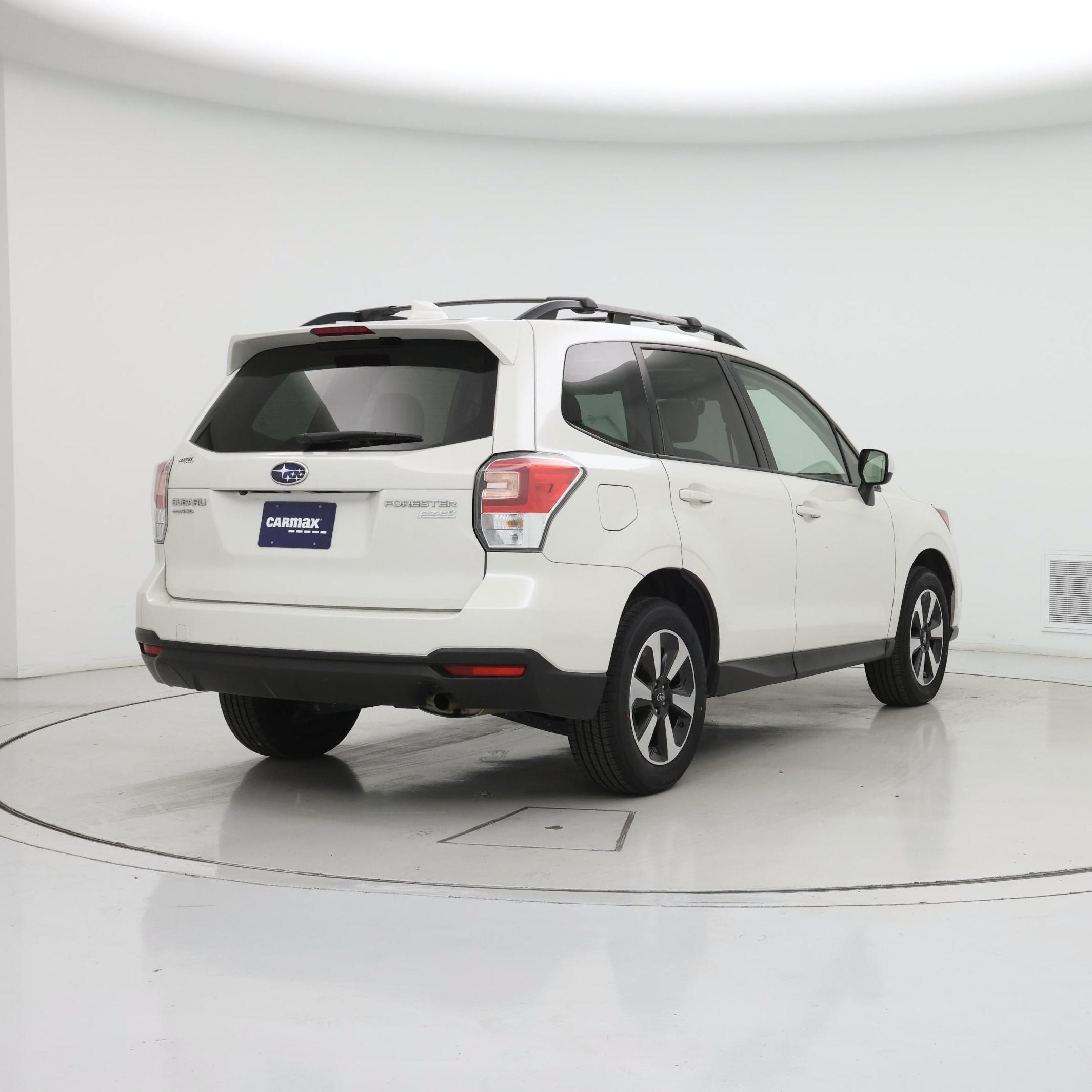 Thumbnail: 2017 Subaru Forester - 8