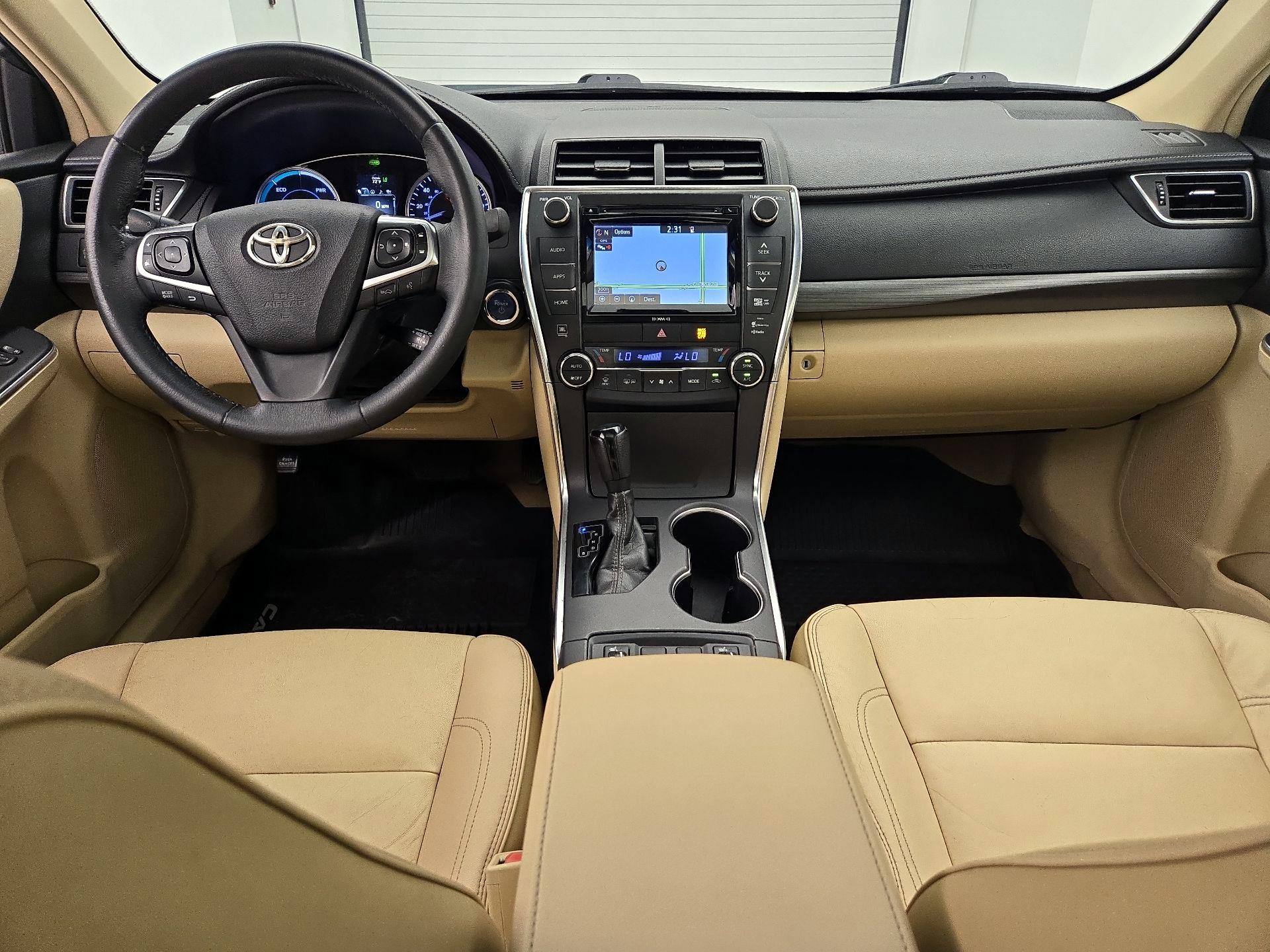 Thumbnail: 2017 Toyota Camry - 9