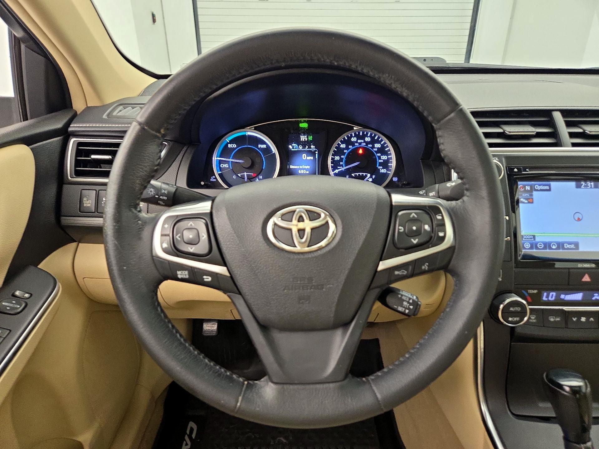 Thumbnail: 2017 Toyota Camry - 10