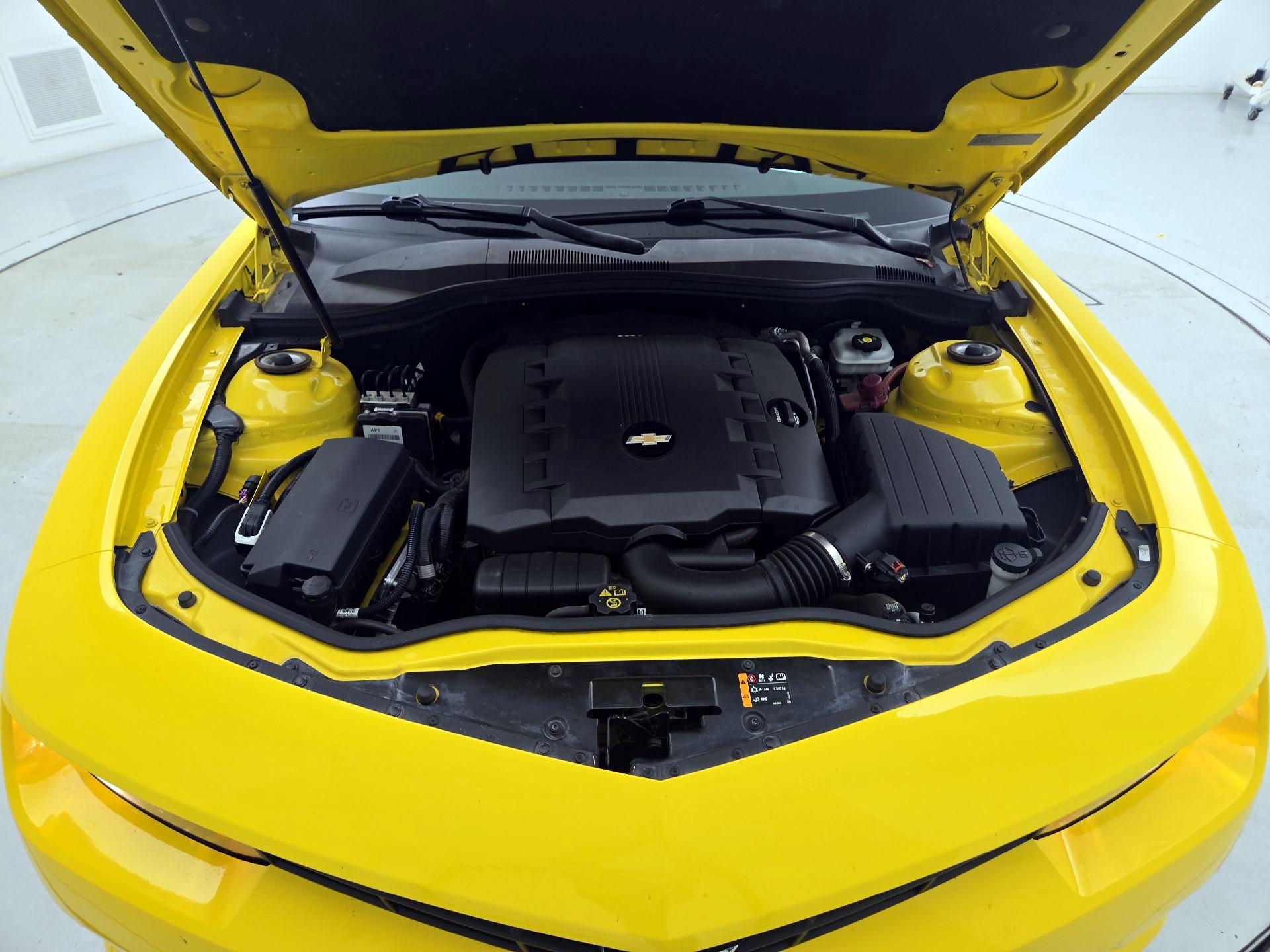 Thumbnail: 2015 Chevrolet Camaro - 18