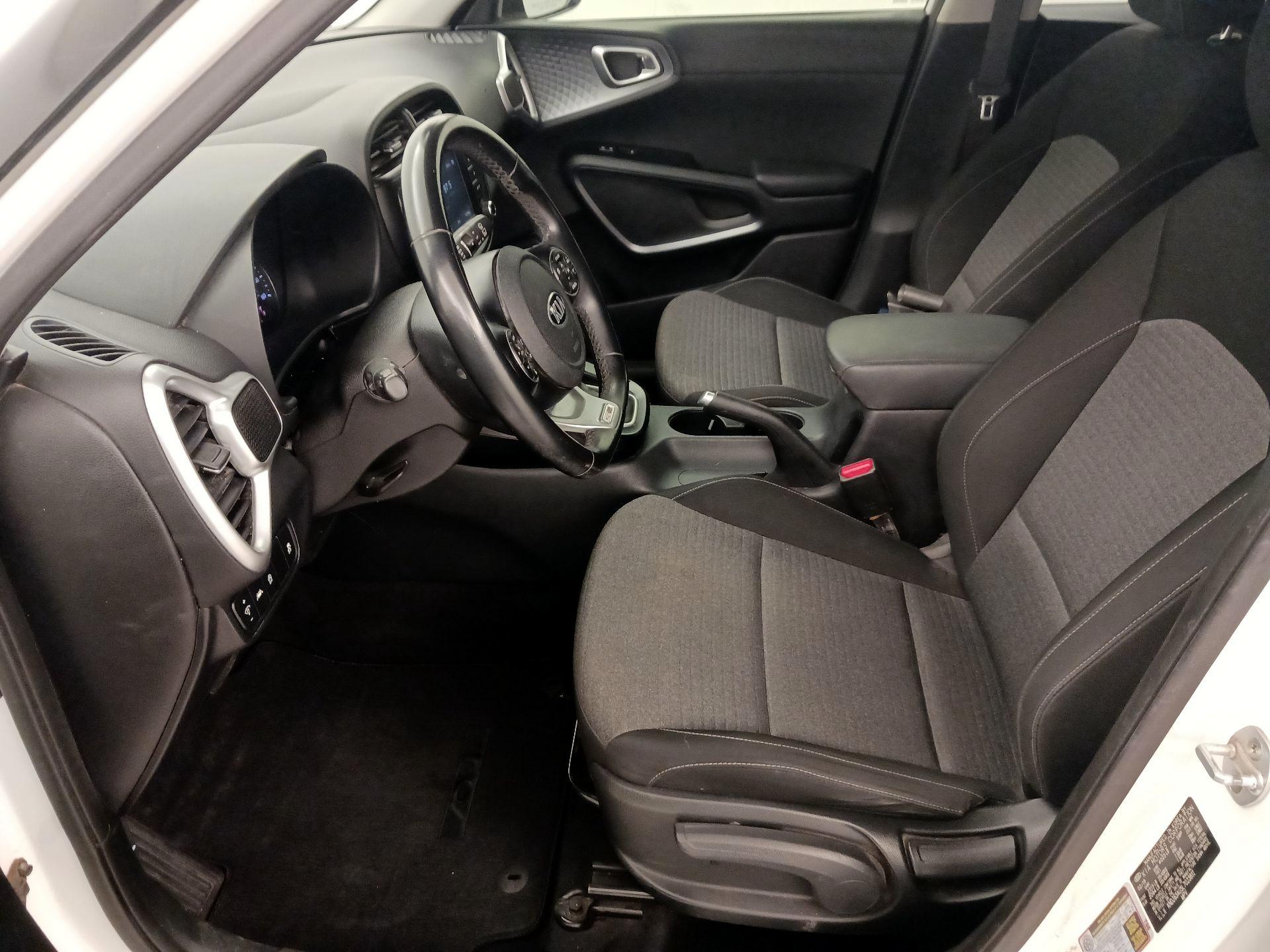 Thumbnail: 2020 Kia Soul - 11