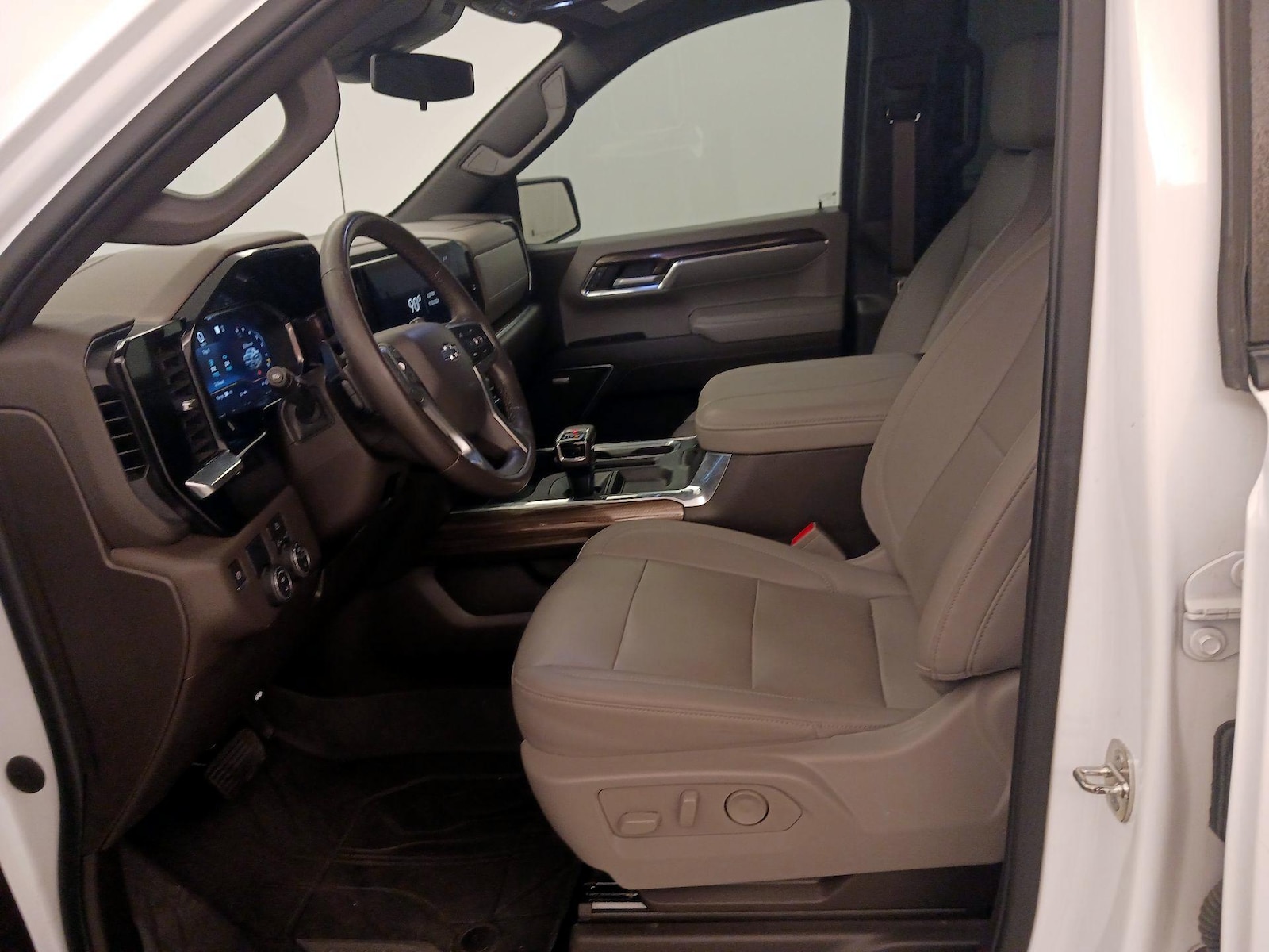 2023 Chevrolet Silverado 1500 RST - Photo 12