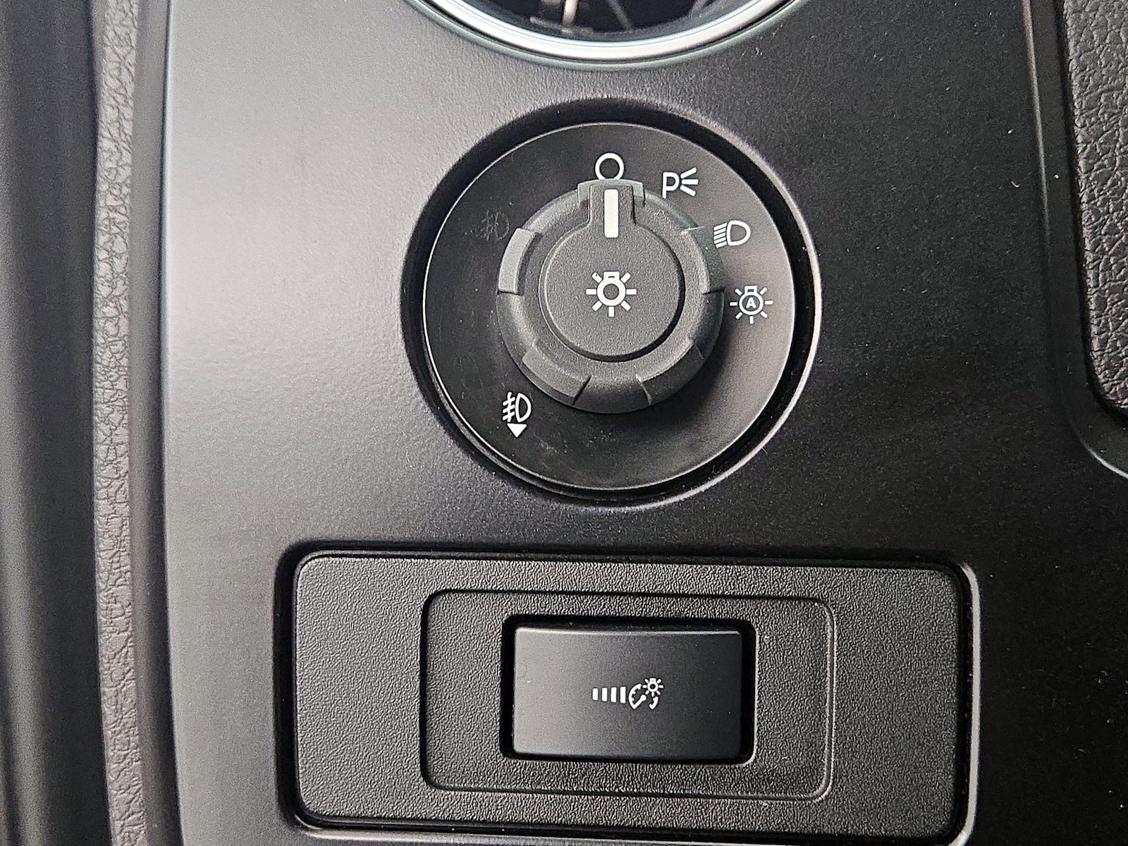 2014 Ford F-150 FX4 - Photo 14
