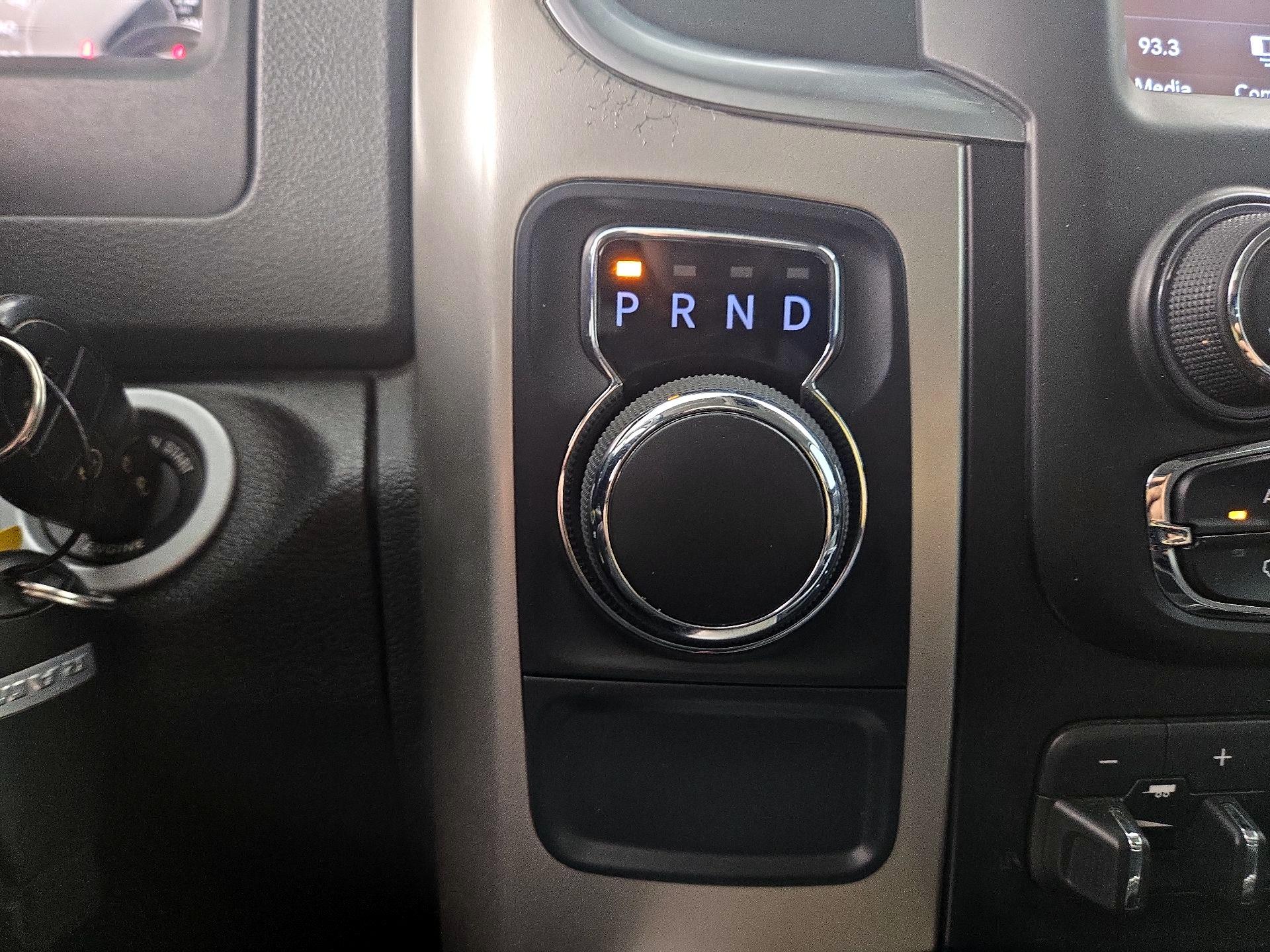 Thumbnail: 2019 RAM 1500 Classic - 17
