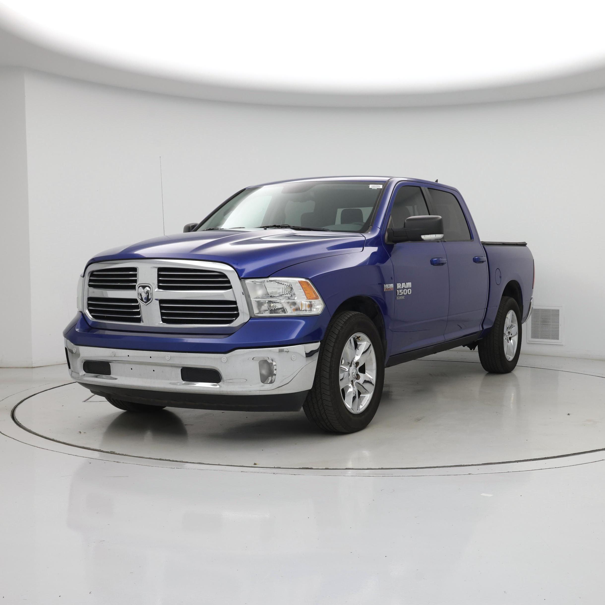 Thumbnail: 2019 RAM 1500 Classic - 4