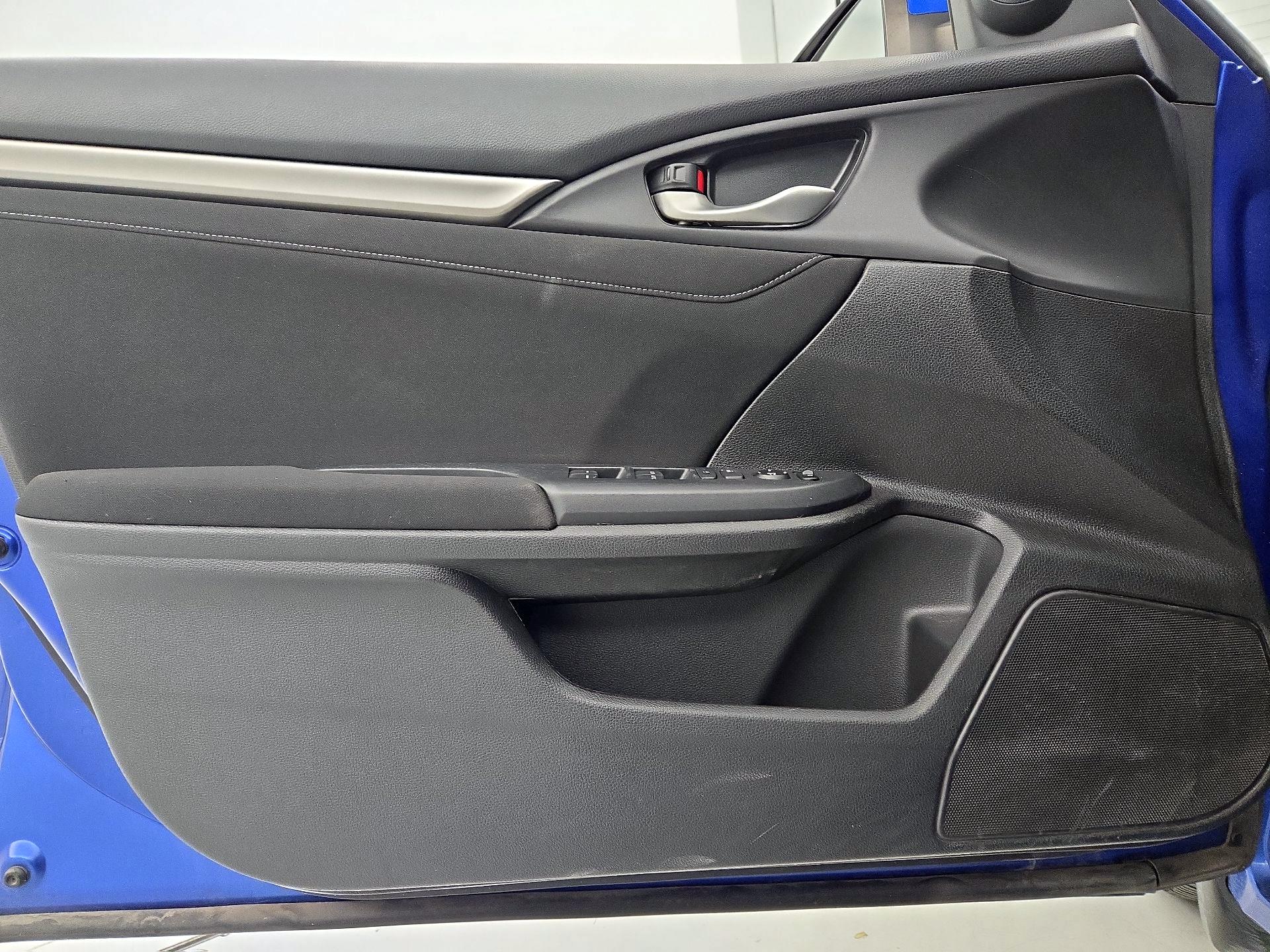 Thumbnail: 2017 Honda Civic - 10