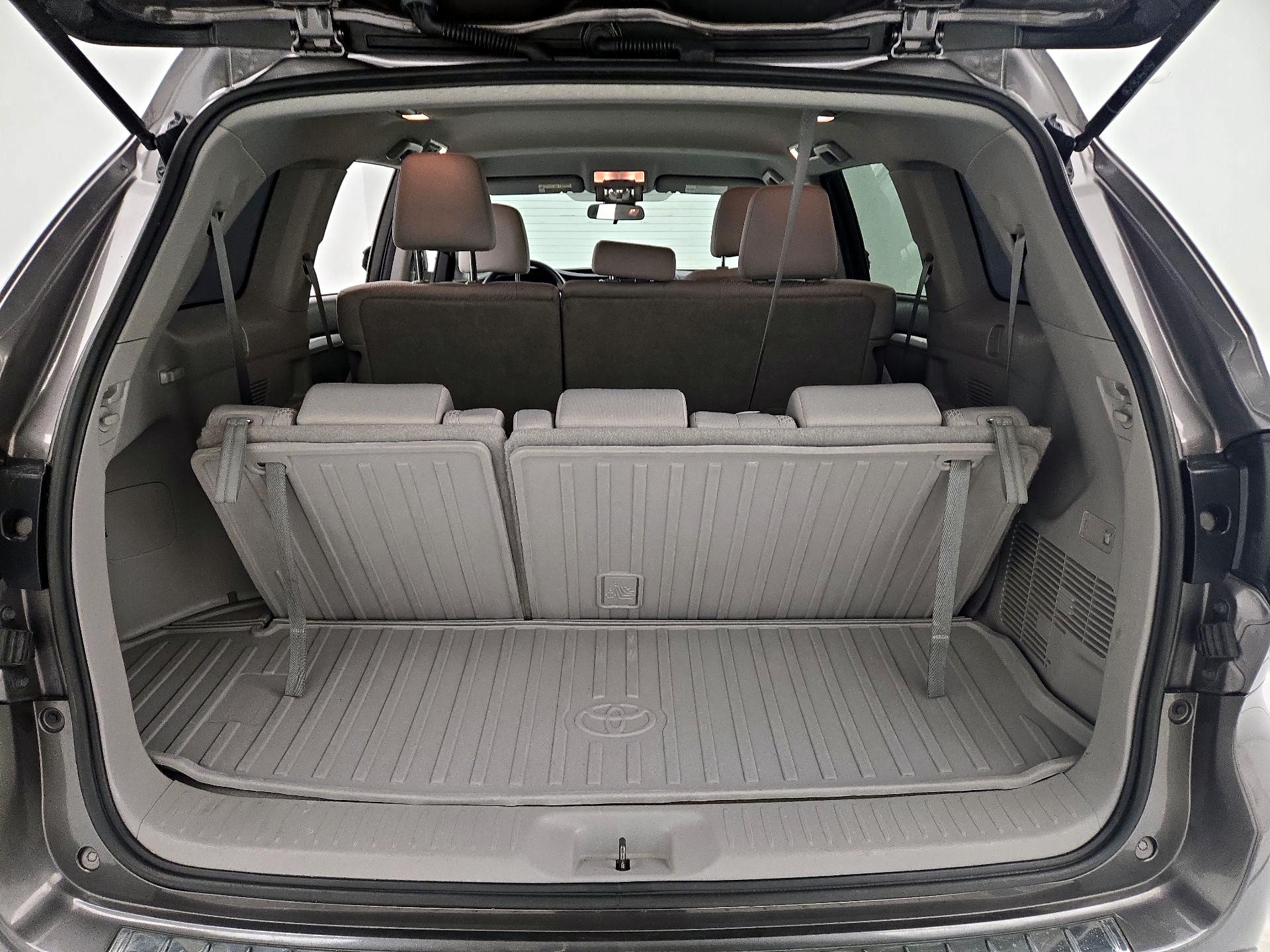 Thumbnail: 2017 Toyota Highlander - 20