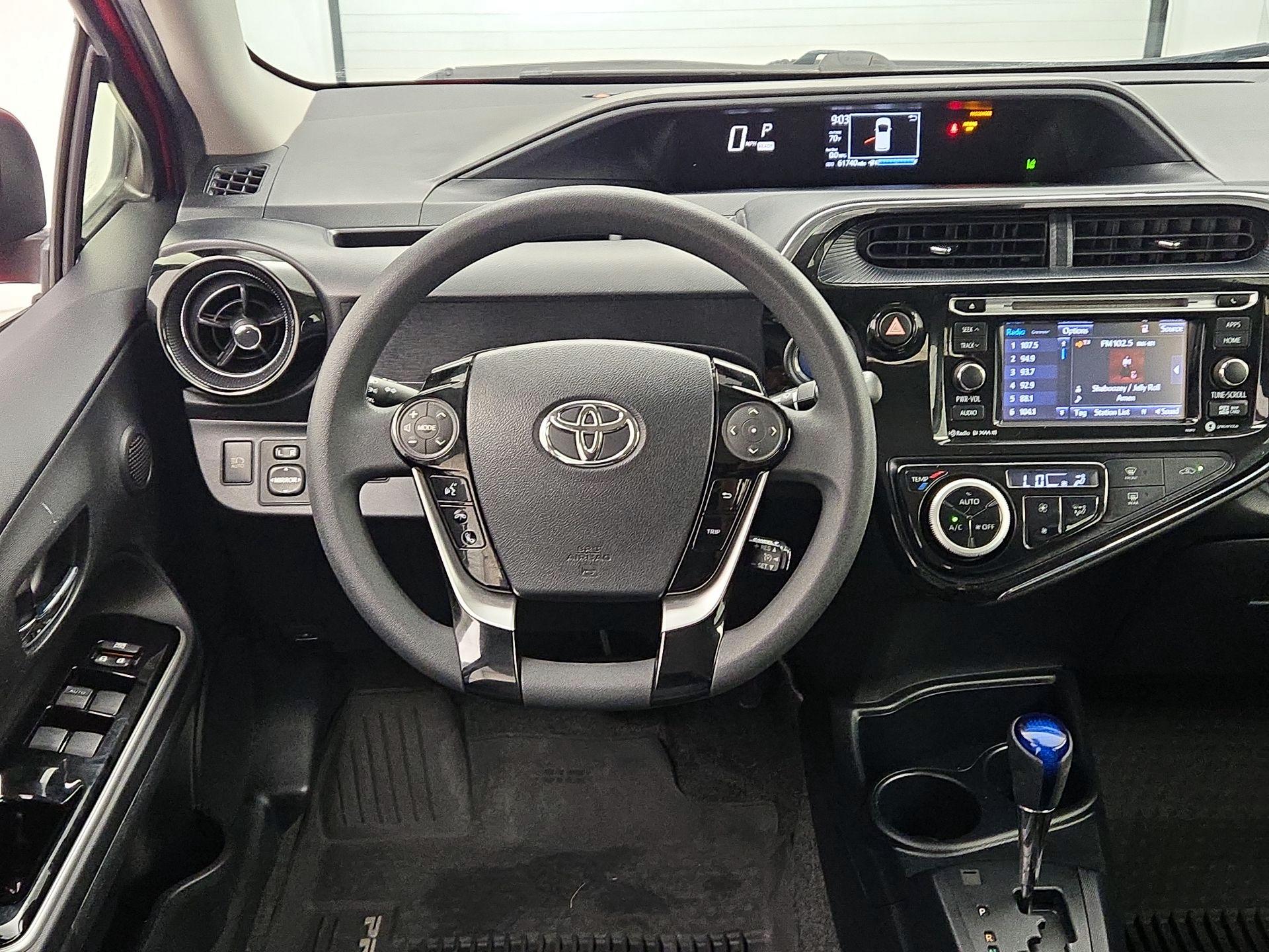 Thumbnail: 2019 Toyota Prius c - 10