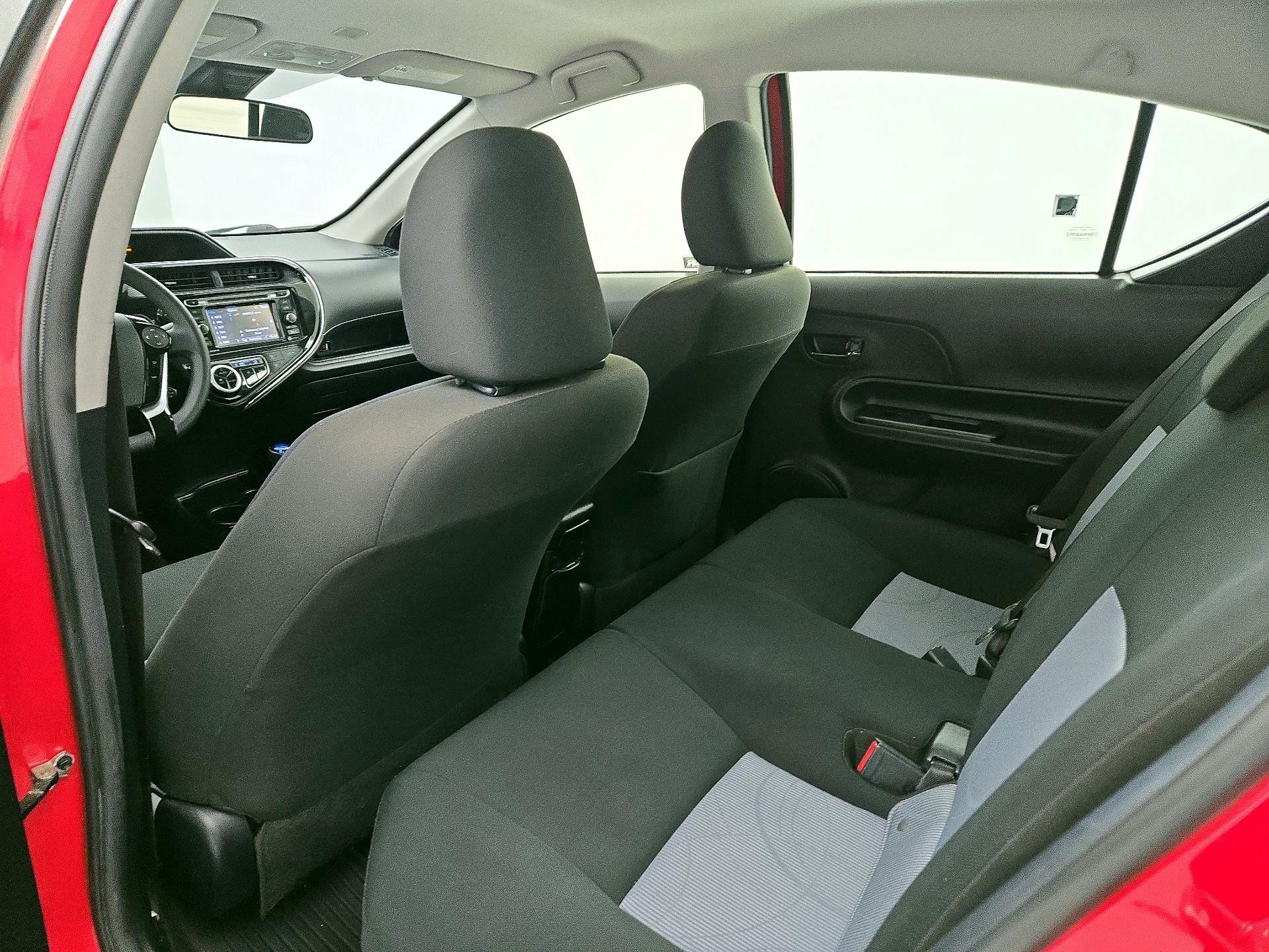 Thumbnail: 2019 Toyota Prius c - 19