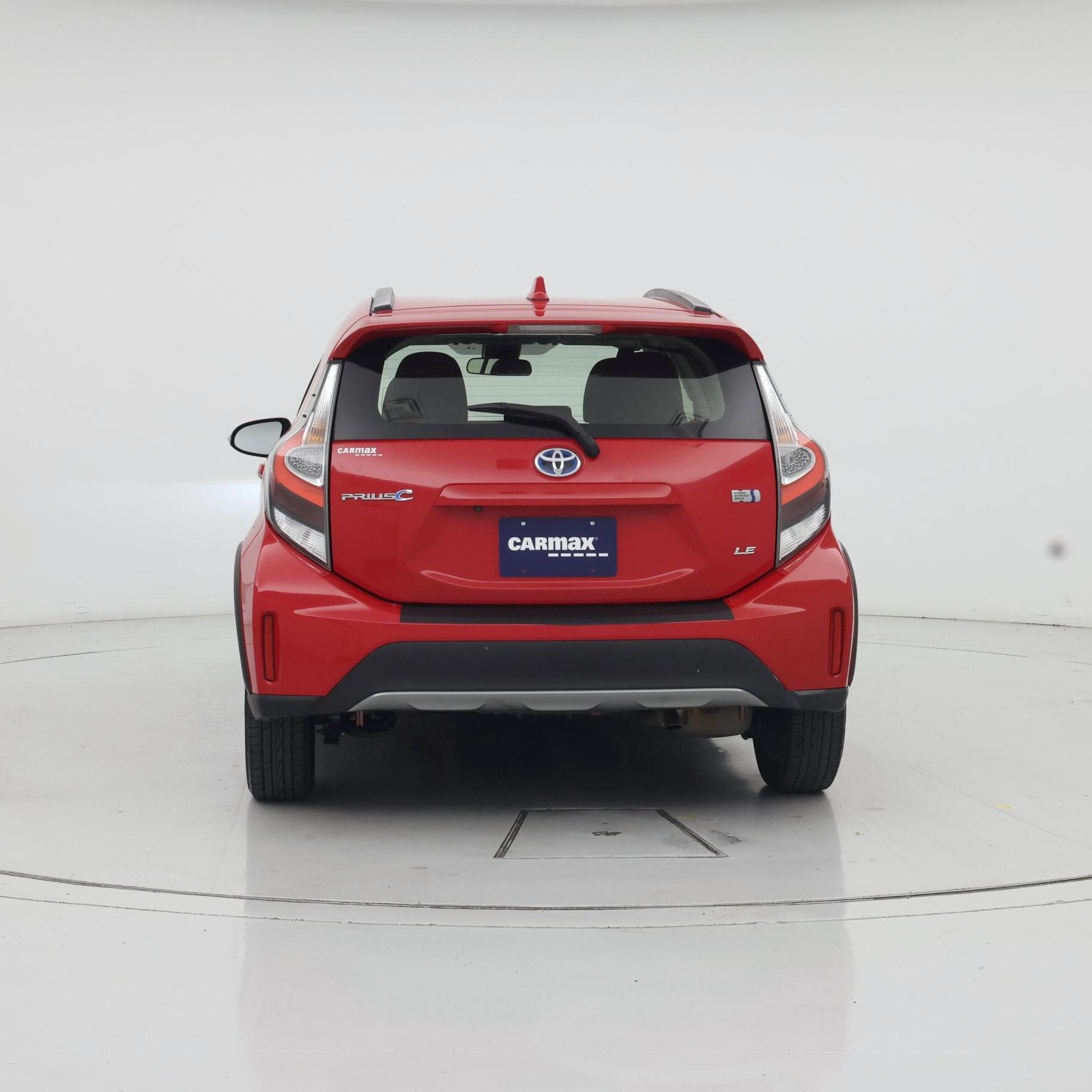 Thumbnail: 2019 Toyota Prius c - 6