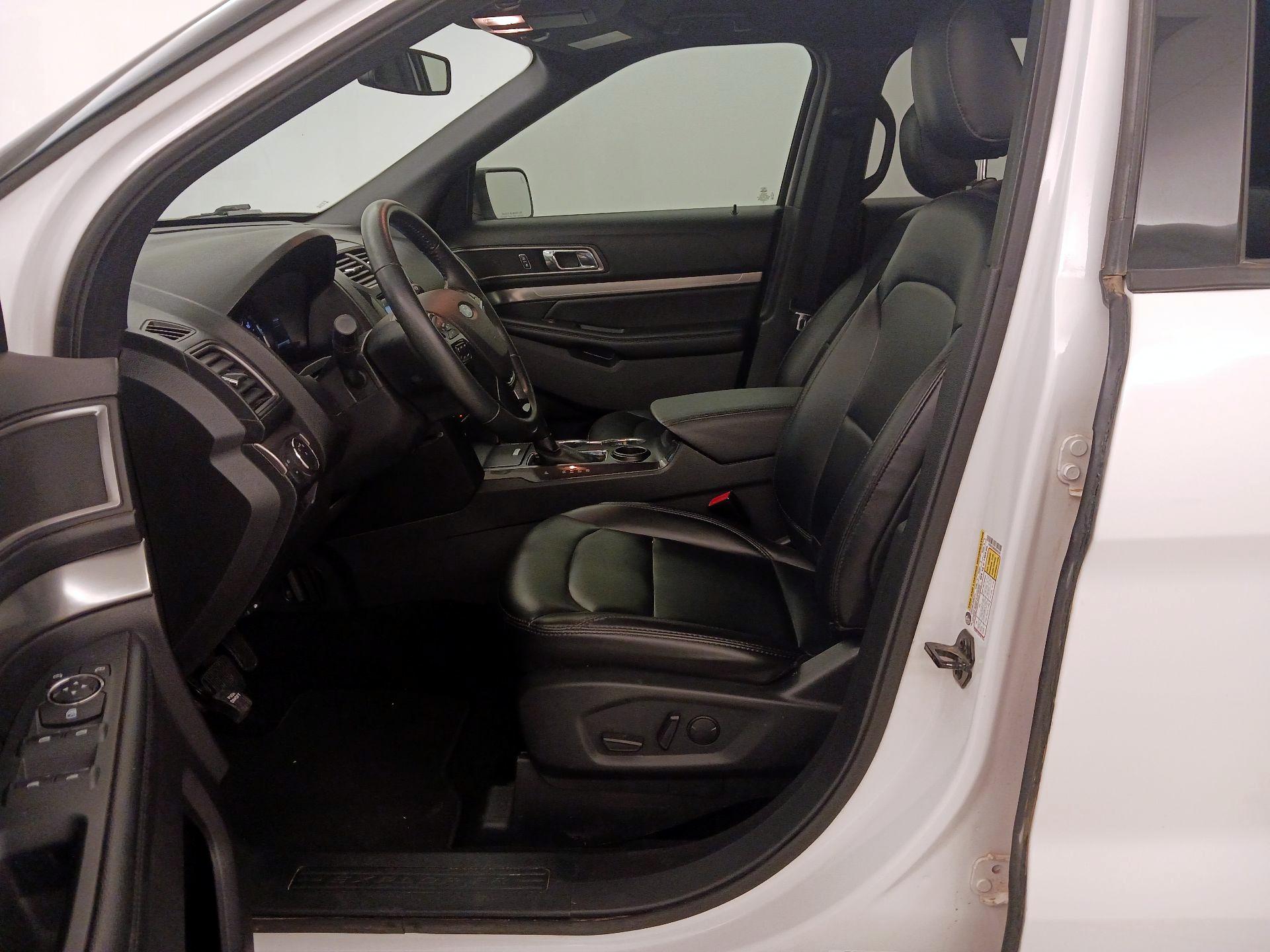 Thumbnail: 2019 Ford Explorer - 11