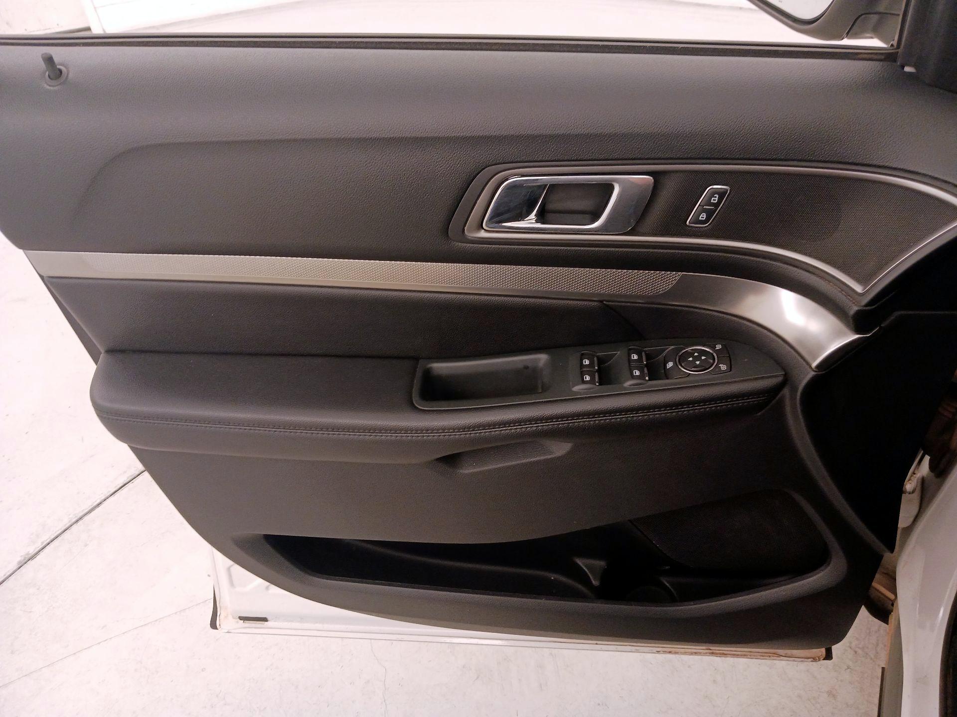 Thumbnail: 2019 Ford Explorer - 12