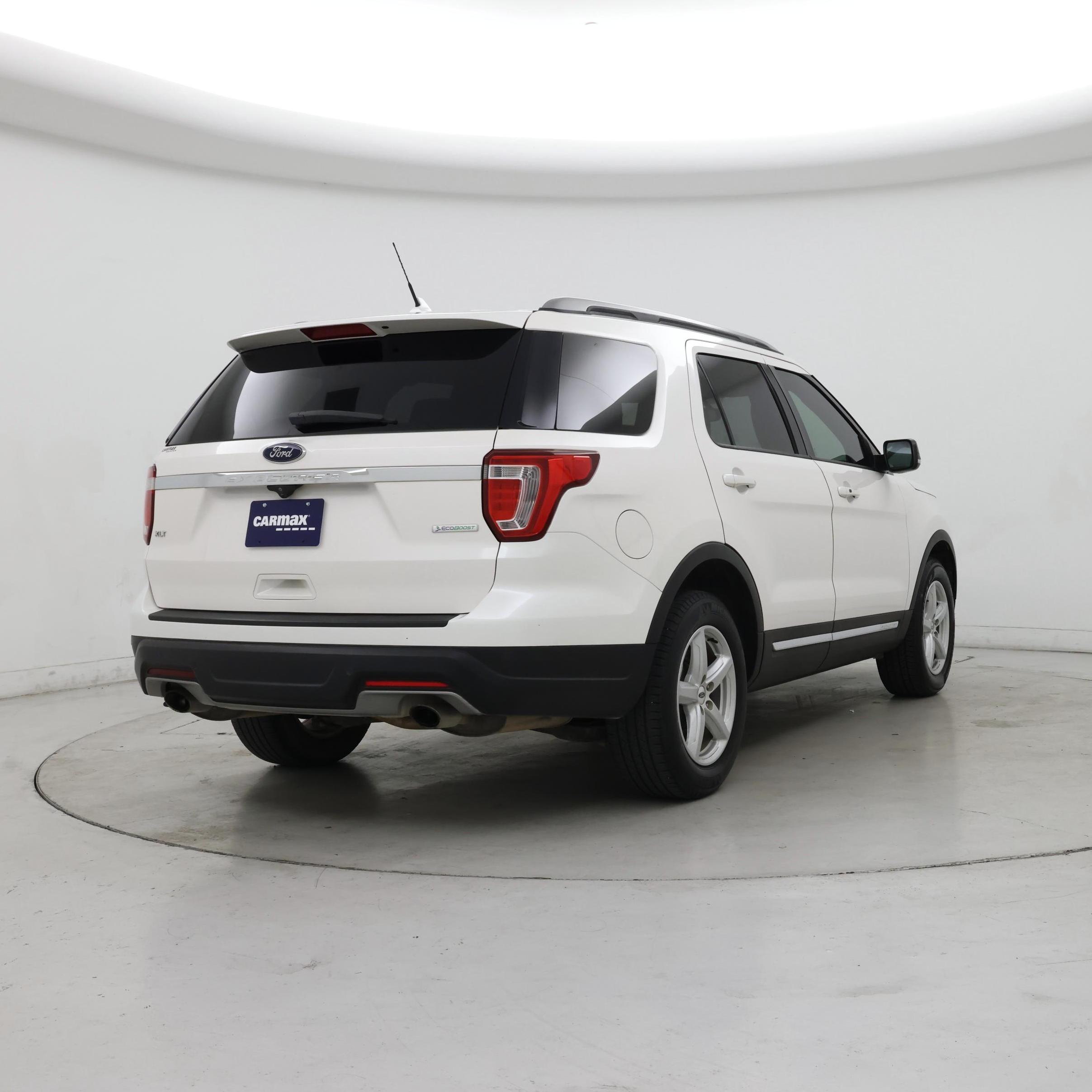 Thumbnail: 2019 Ford Explorer - 8