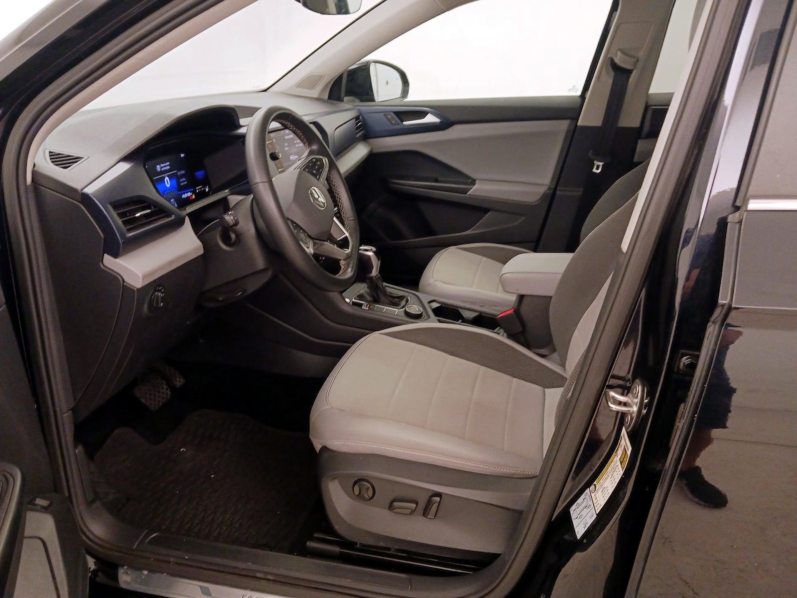 2022 Volkswagen Taos SE - Photo 12