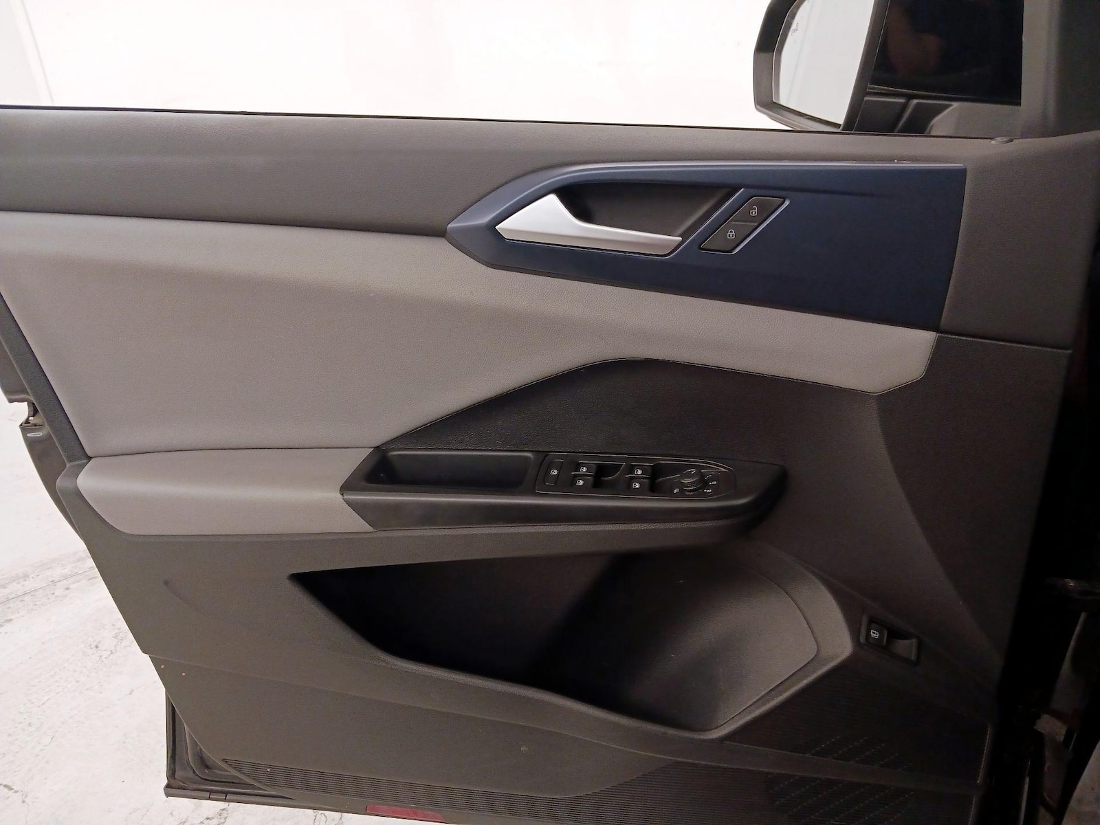 2022 Volkswagen Taos SE - Photo 13