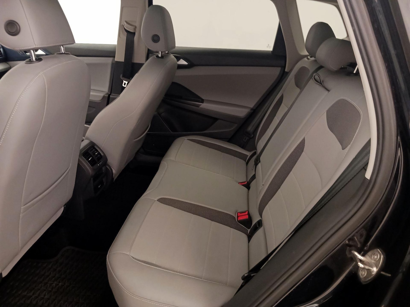 2022 Volkswagen Taos SE - Photo 21