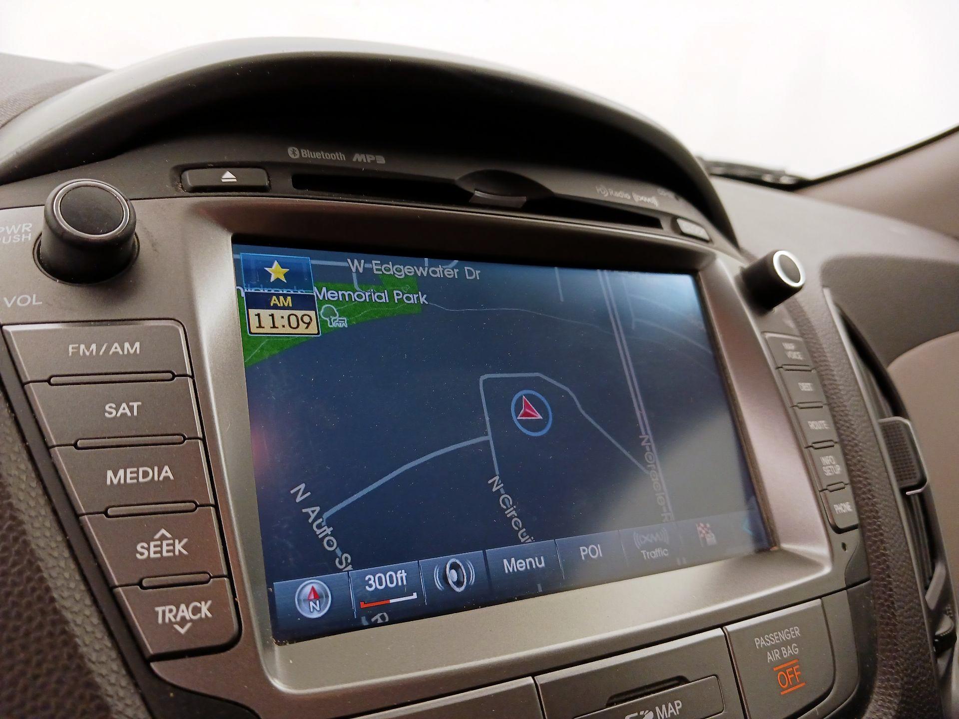 Thumbnail: 2014 Hyundai Tucson - 14
