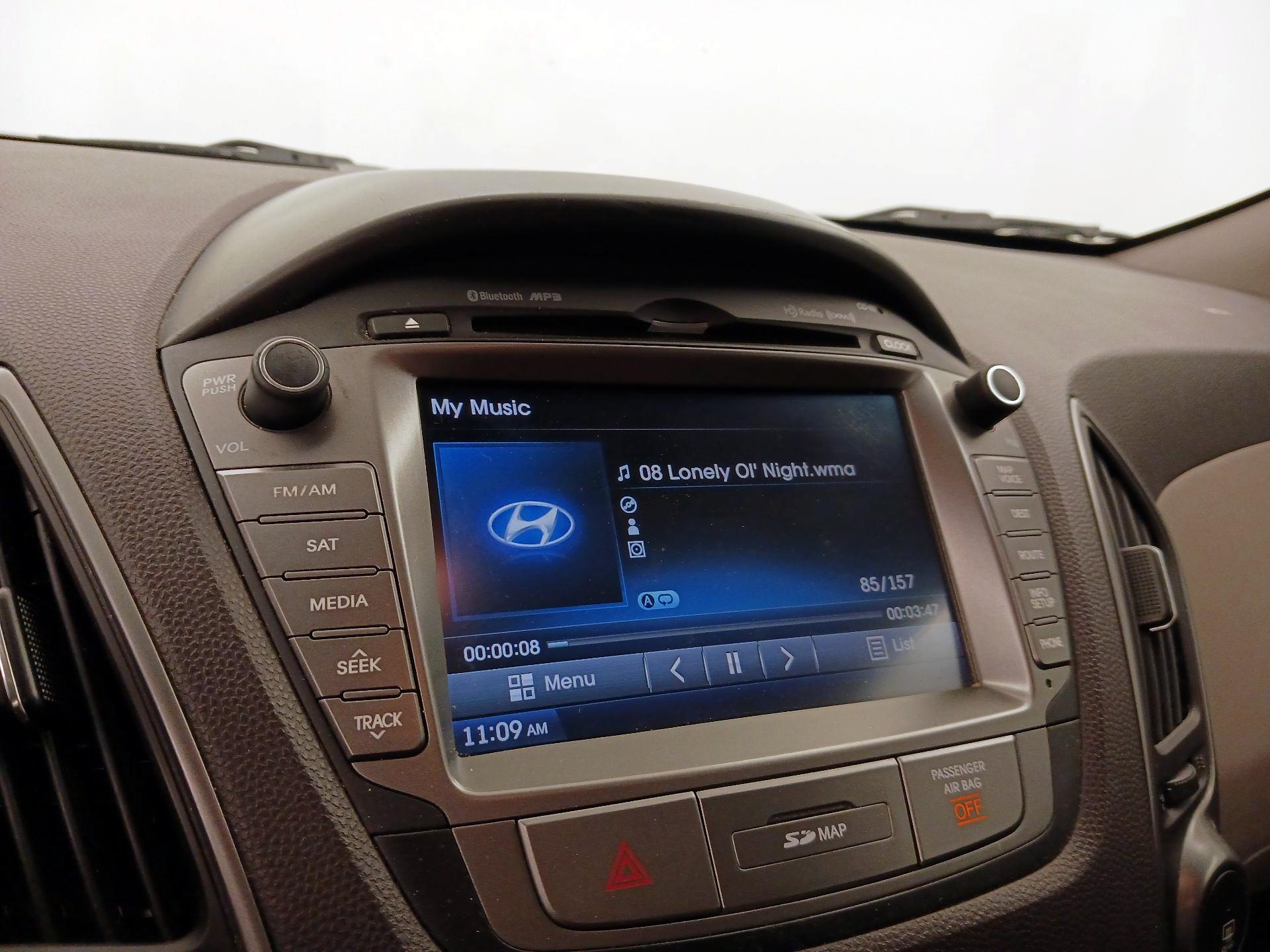 Thumbnail: 2014 Hyundai Tucson - 16