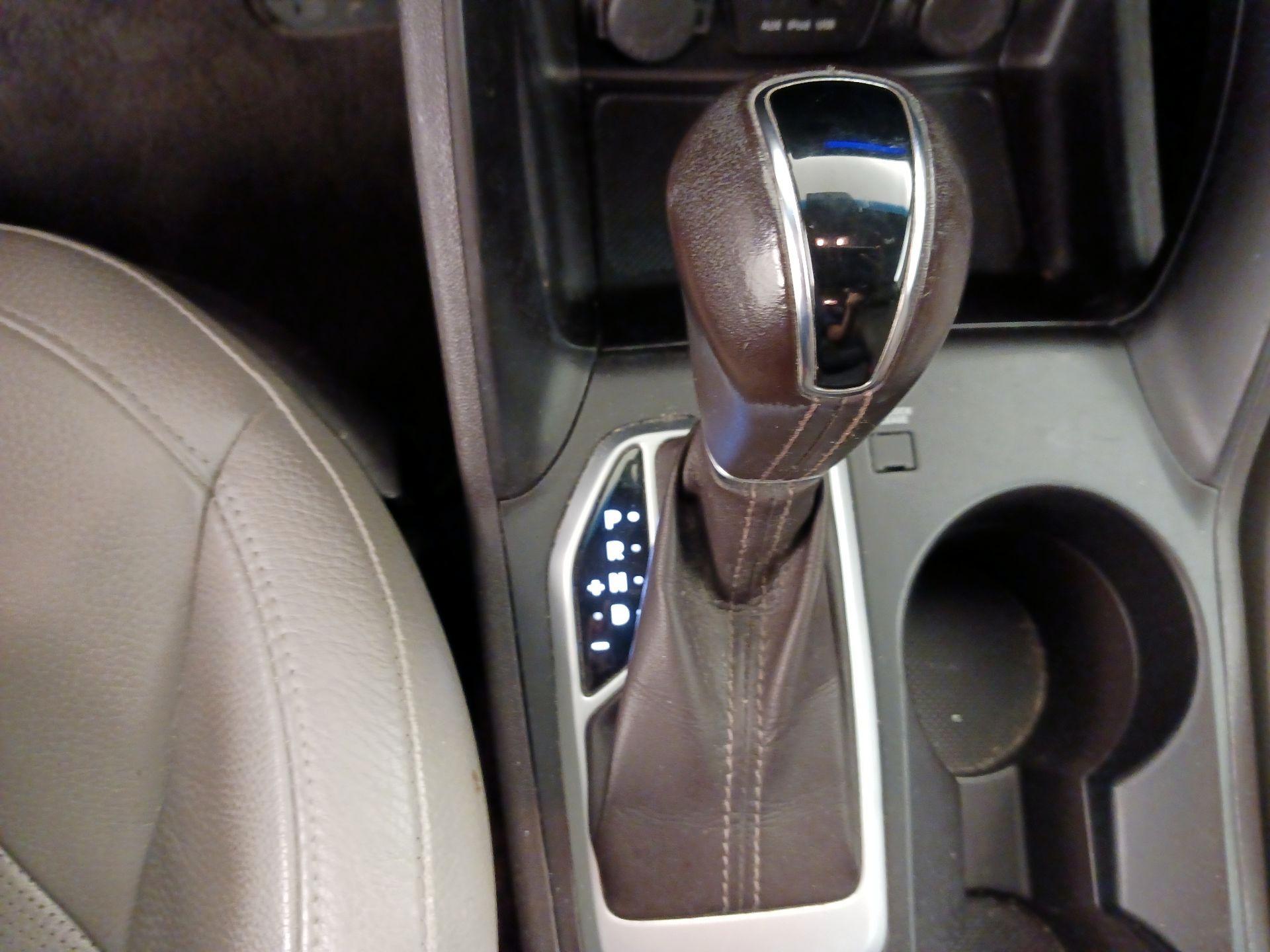 Thumbnail: 2014 Hyundai Tucson - 18