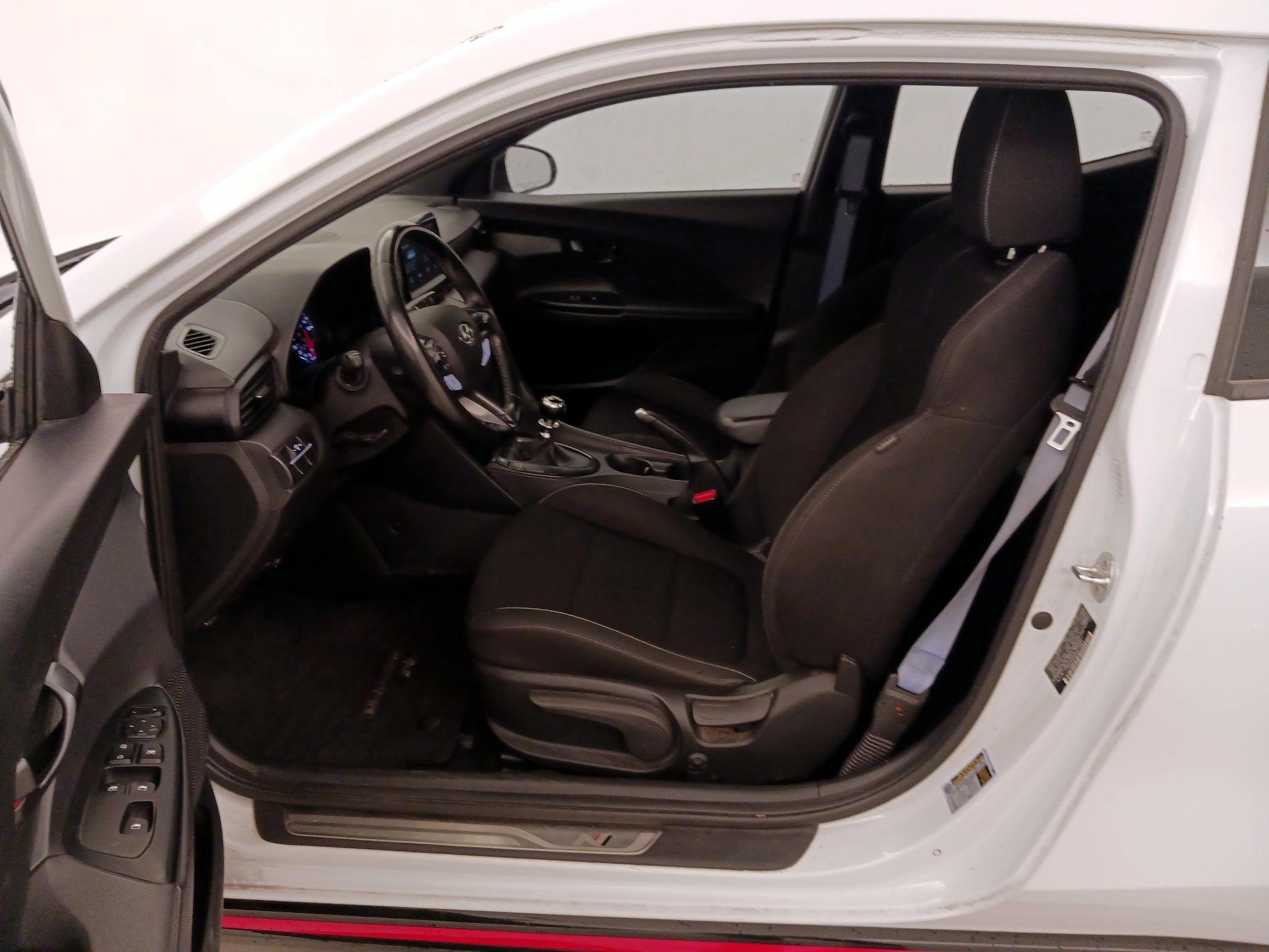 Thumbnail: 2020 Hyundai Veloster - 11