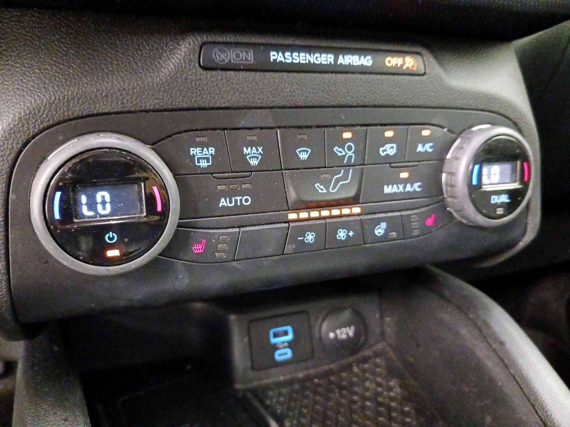 Thumbnail: 2021 Ford Bronco Sport - 16