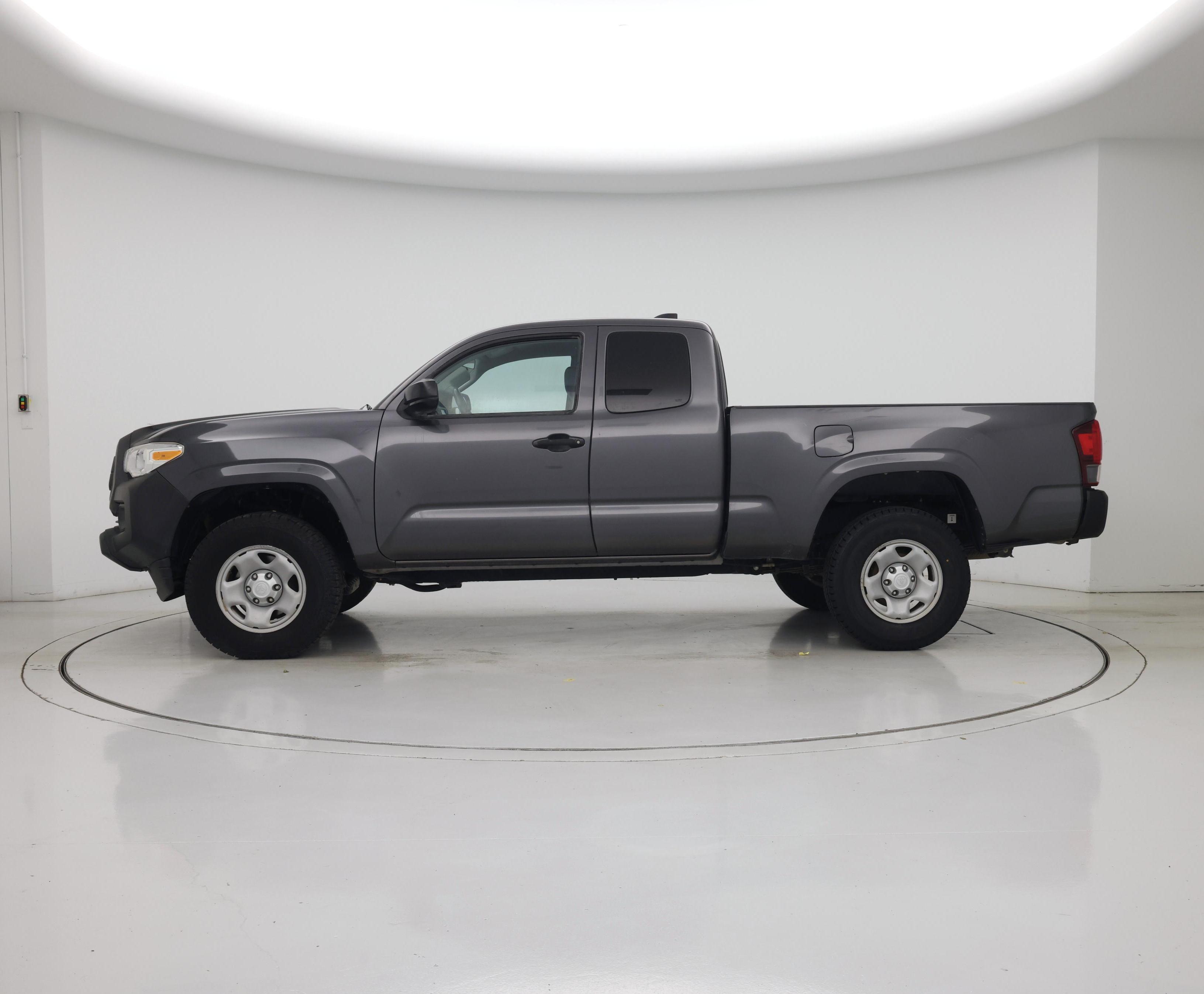 Thumbnail: 2020 Toyota Tacoma - 3