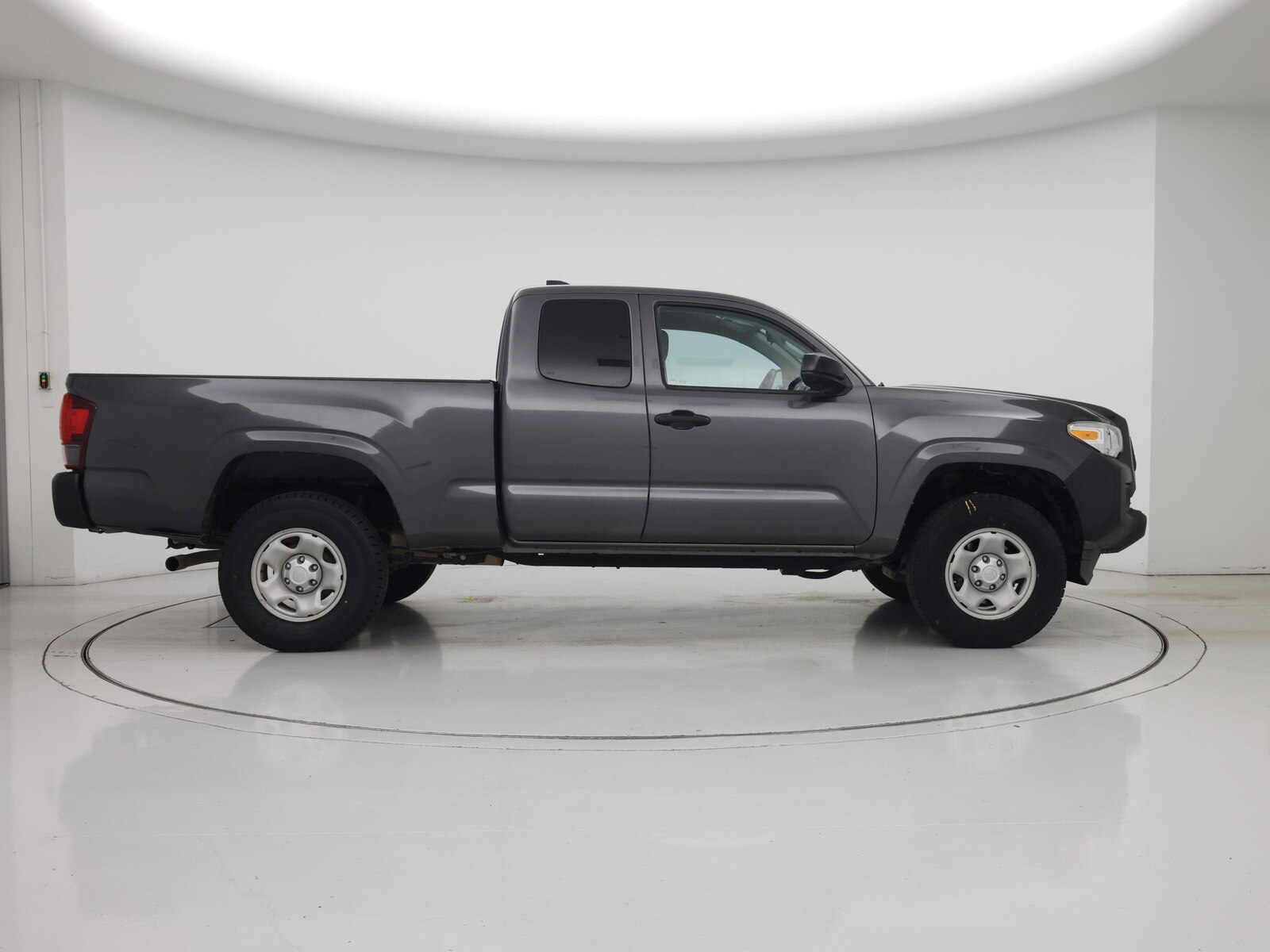 2020 Toyota Tacoma SR - Photo 8