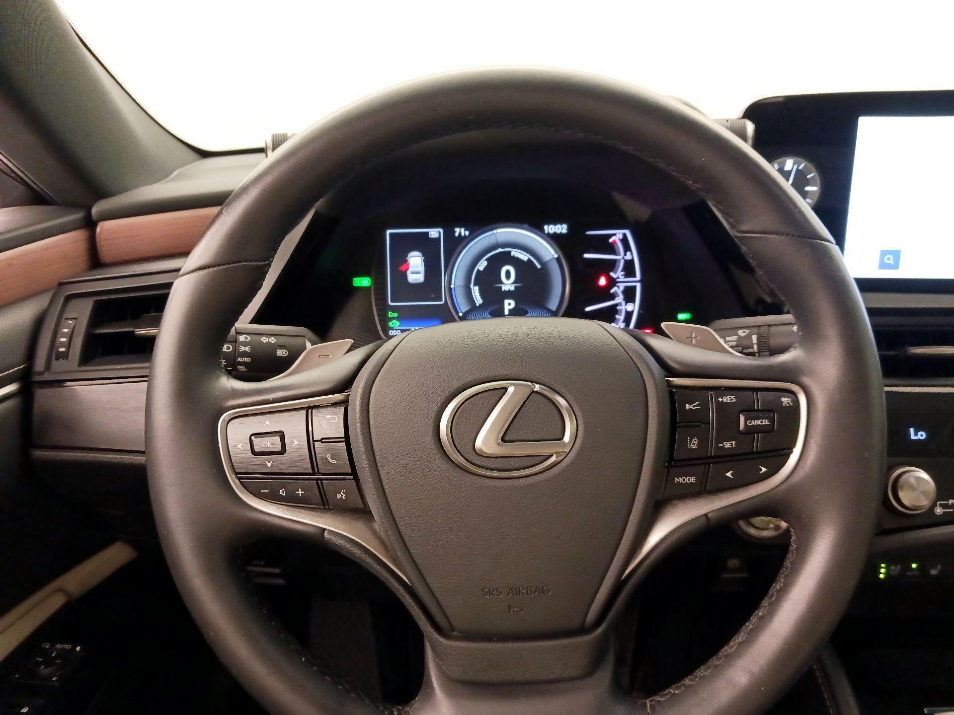 Thumbnail: 2025 Lexus ES - 10