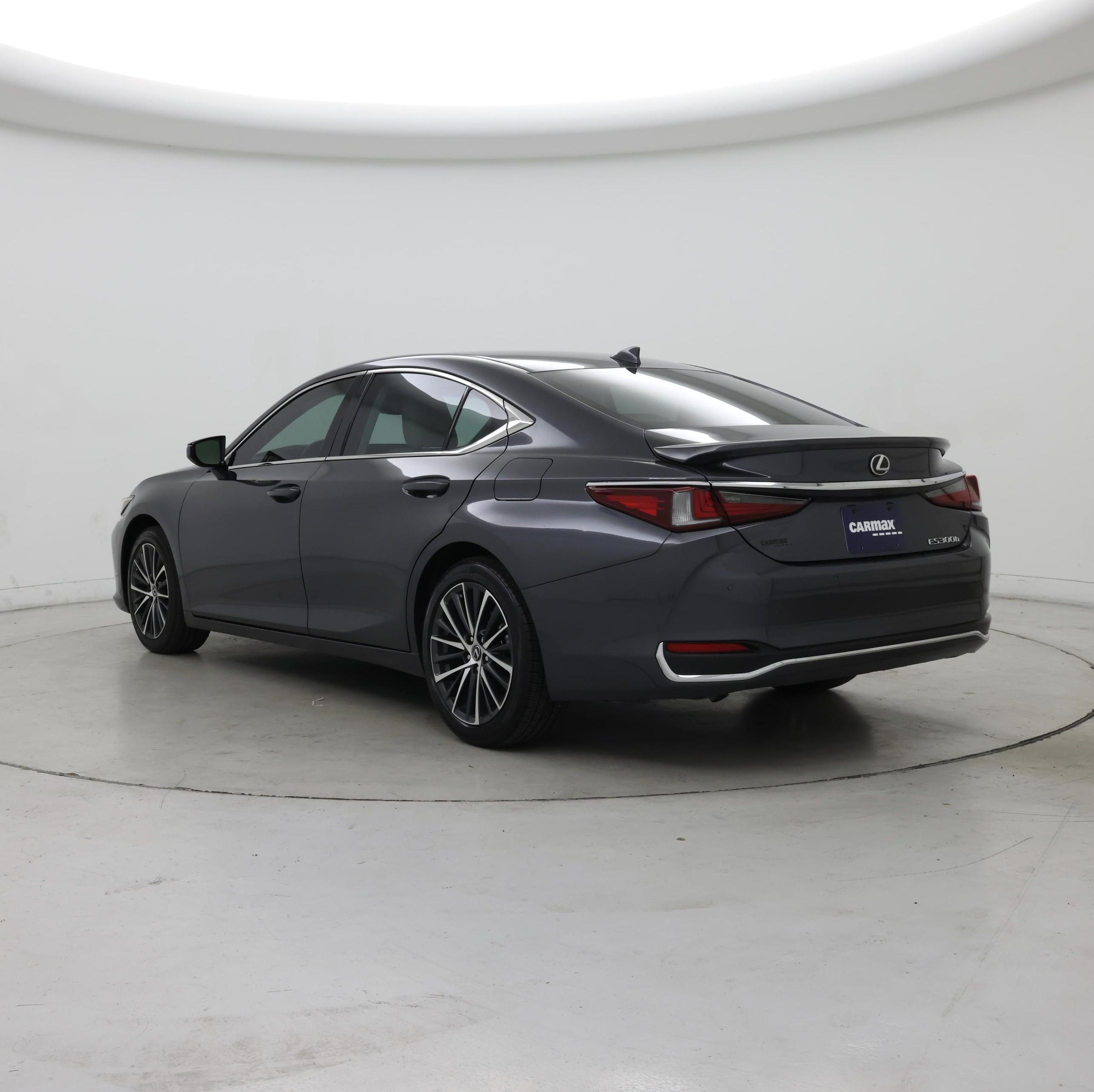 Thumbnail: 2025 Lexus ES - 2
