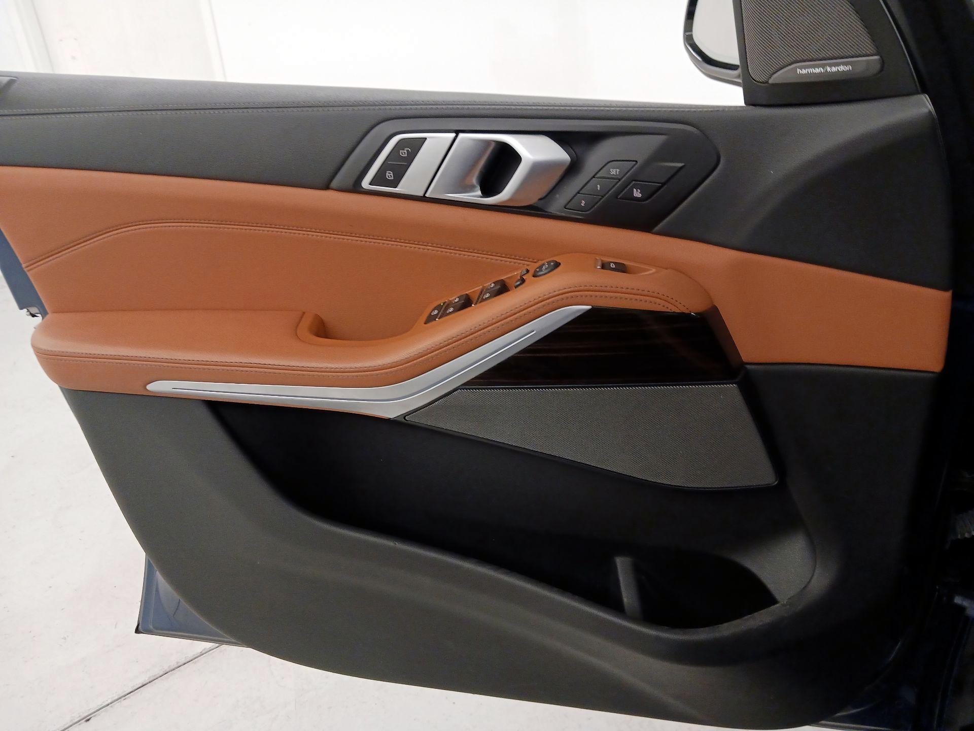 Thumbnail: 2021 BMW X5 - 12
