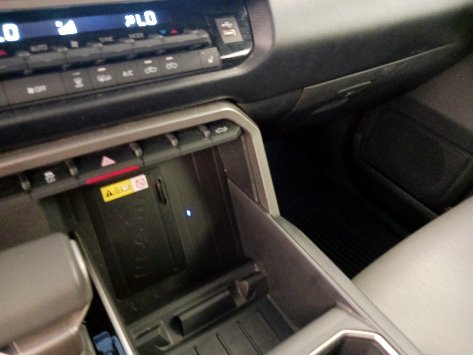 2025 Toyota Tundra SR5 - Photo 19