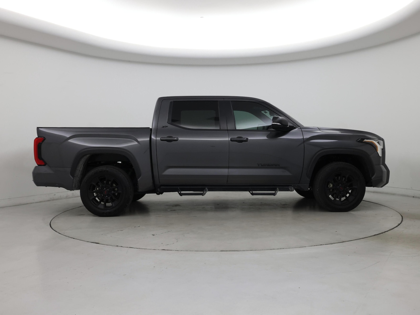 2025 Toyota Tundra SR5 - Photo 8