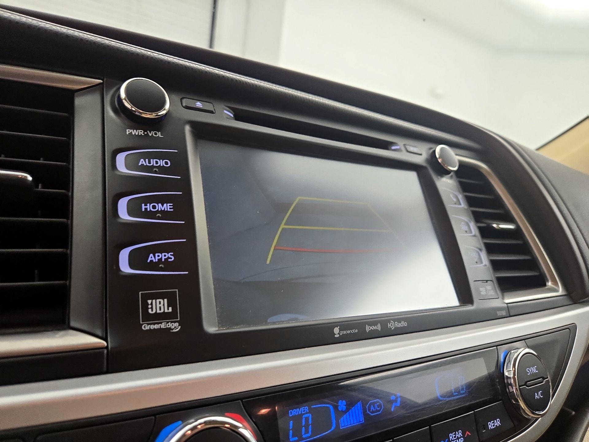 Thumbnail: 2016 Toyota Highlander - 14