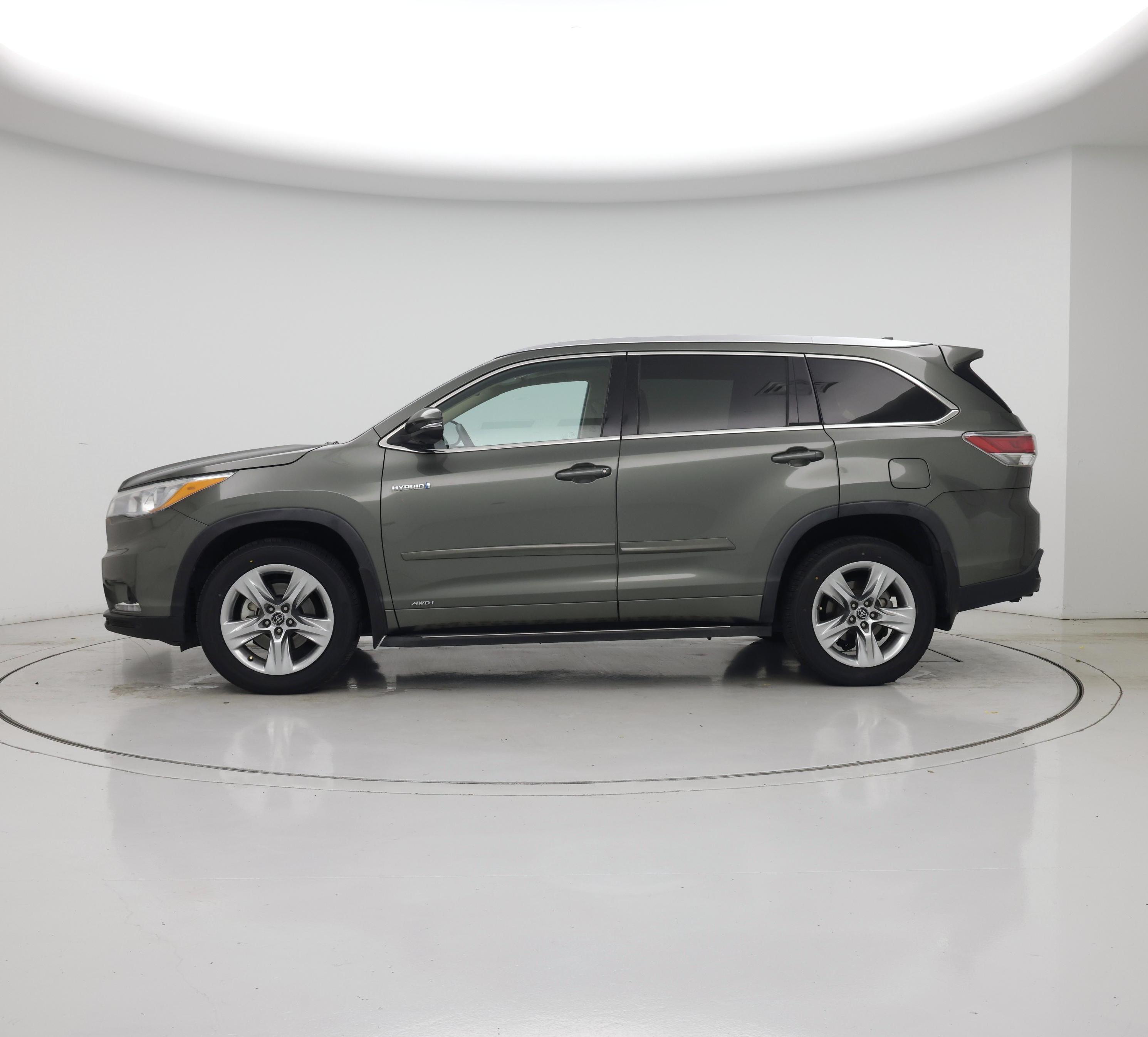 Thumbnail: 2016 Toyota Highlander - 3